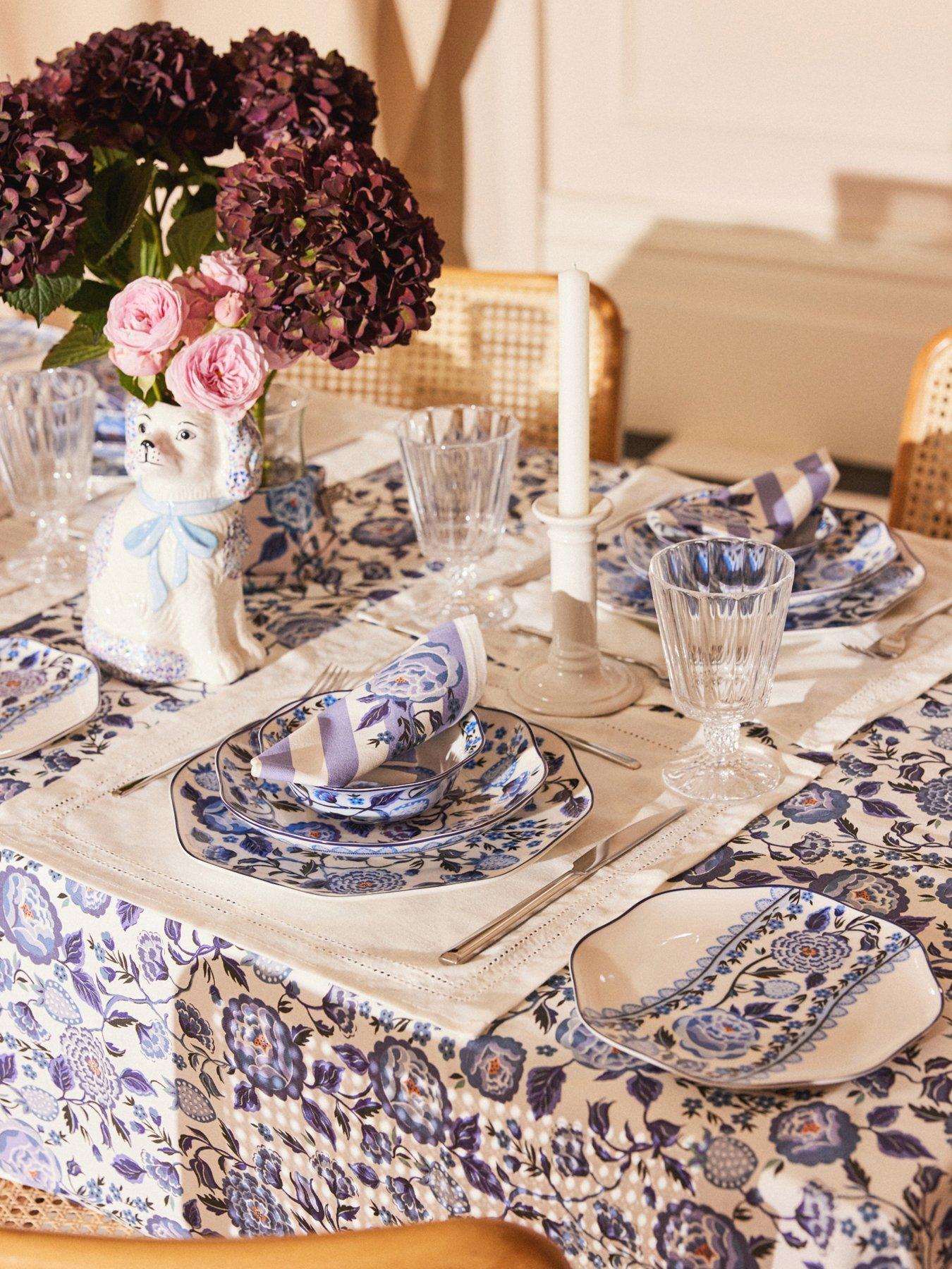 undefined Strawberry Tablecloth – 130 x 200 cm