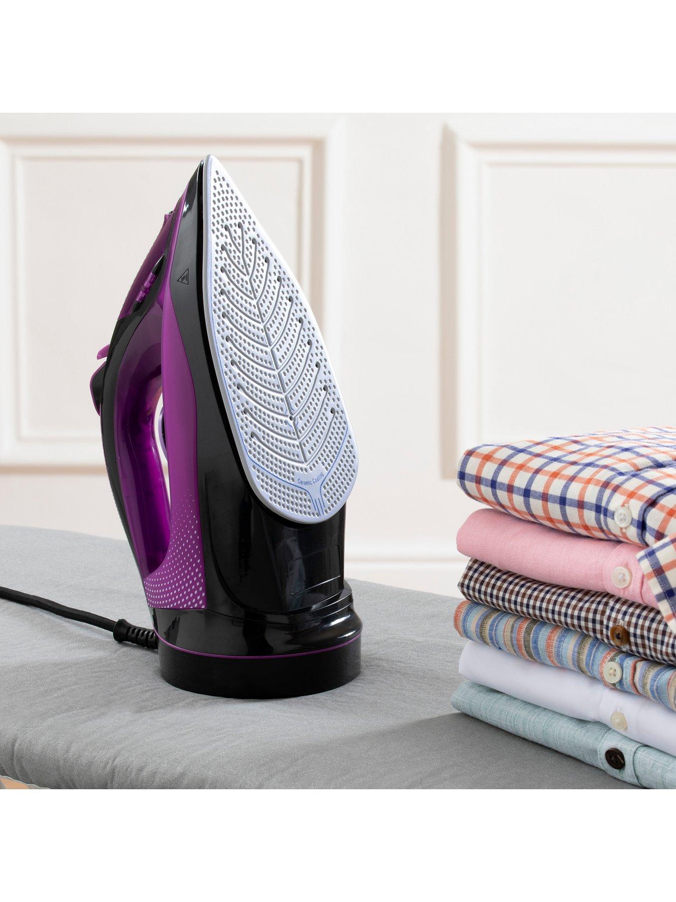  image of daewoo-2200w-free-glide-cordless-steam-iron