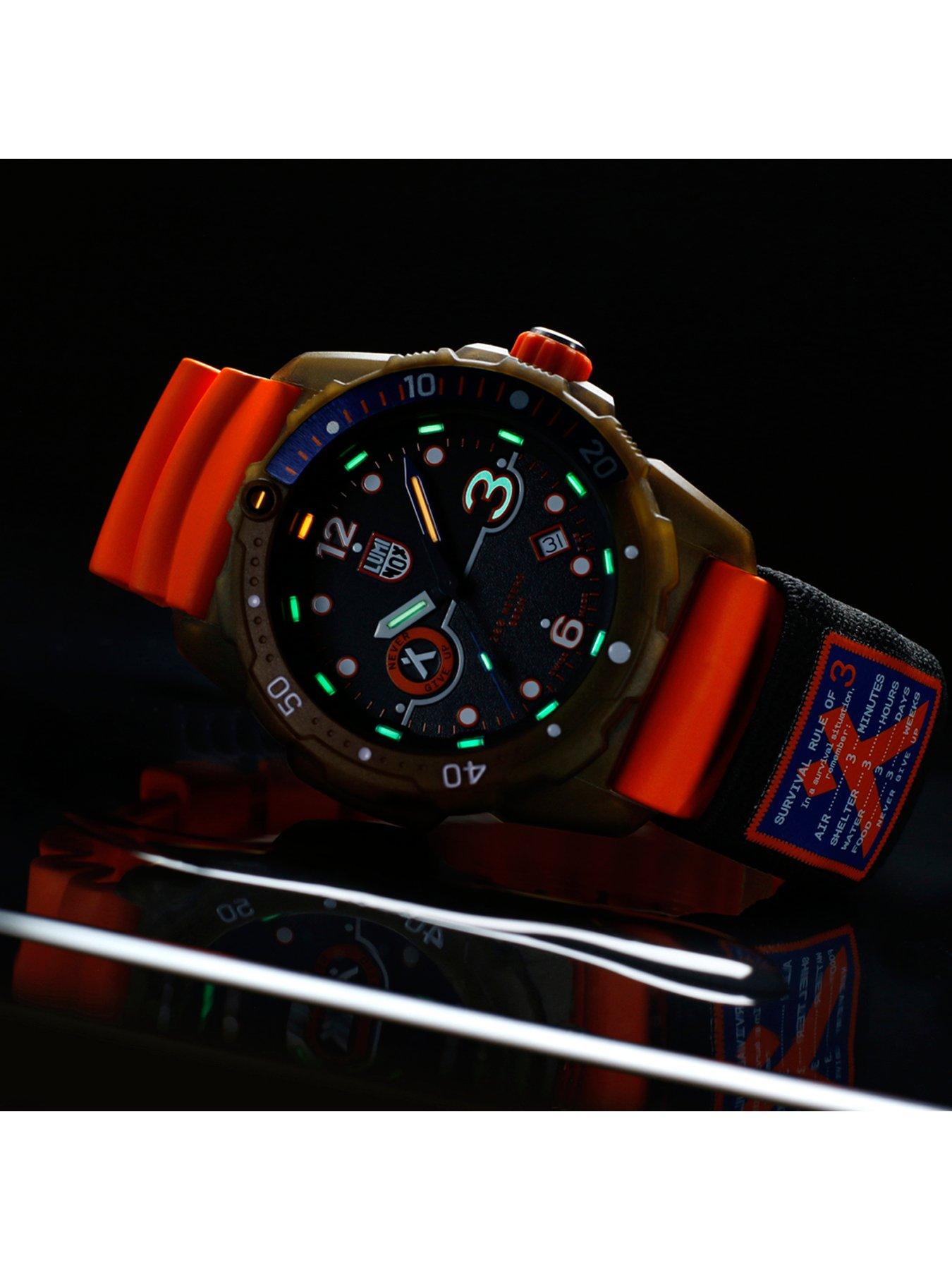 Image 4 of 7 of Luminox Bear Grylls Survival Sea 3720 Series