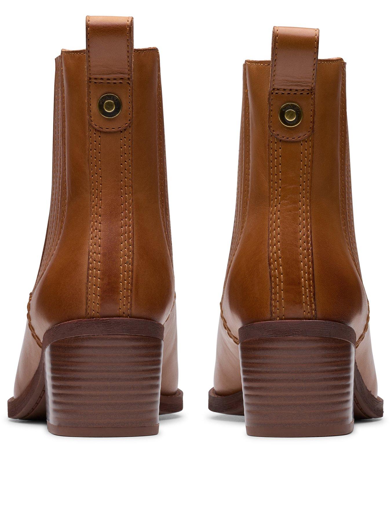Tan Clarks Ankle Boot Clarks Taylor Shine Tan Leather 26118631