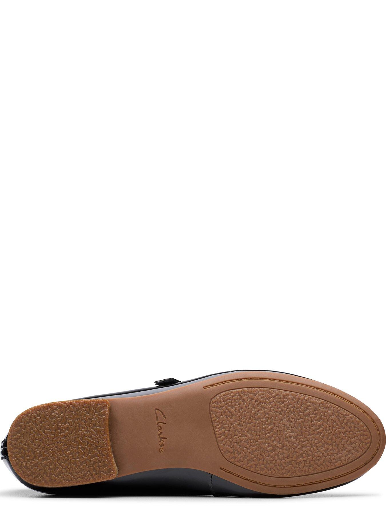  image of clarks-fawna-sky-patent-shoe