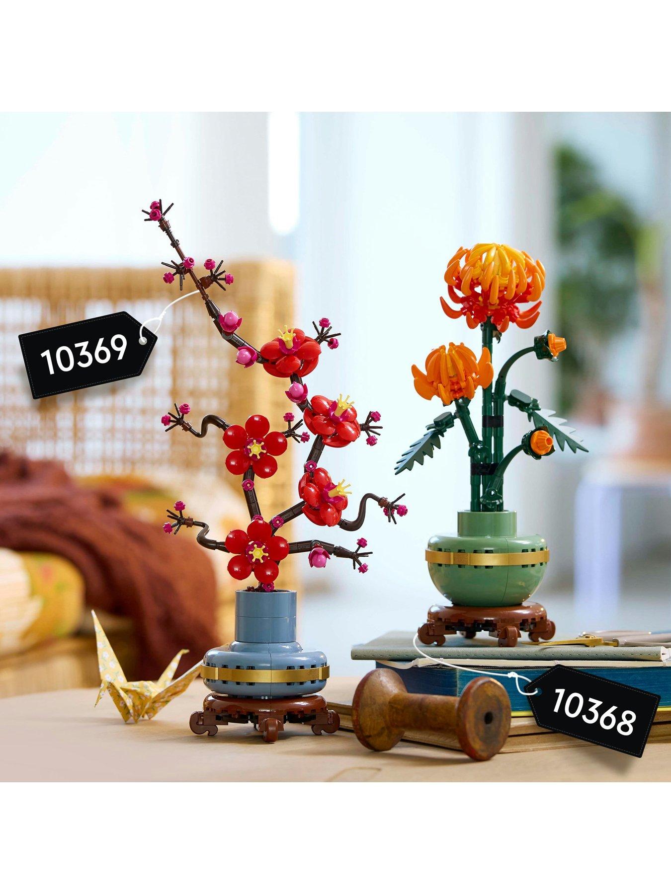Image 5 of 8 of LEGO Botanical Chrysanthemum Set for Adults 10368