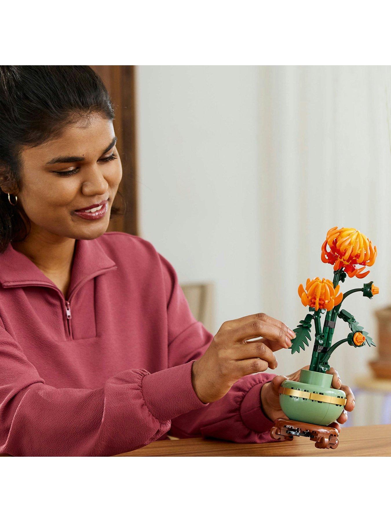 Image 6 of 8 of LEGO Botanical Chrysanthemum Set for Adults 10368