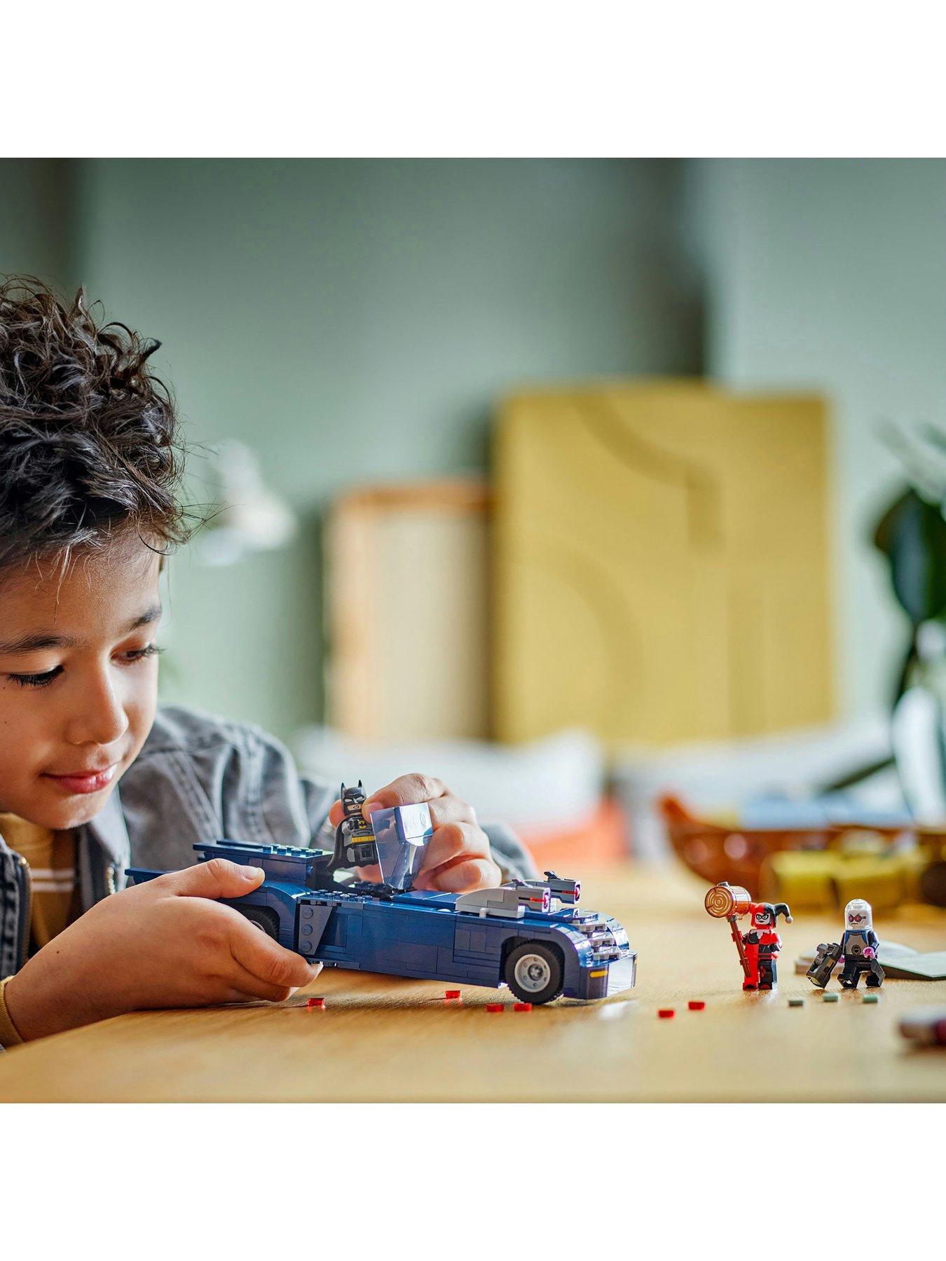 Image 6 of 8 of LEGO DC Super Heroes LEGO DC Batman Batmobile vs Harley Quinn &amp; Mr Freeze