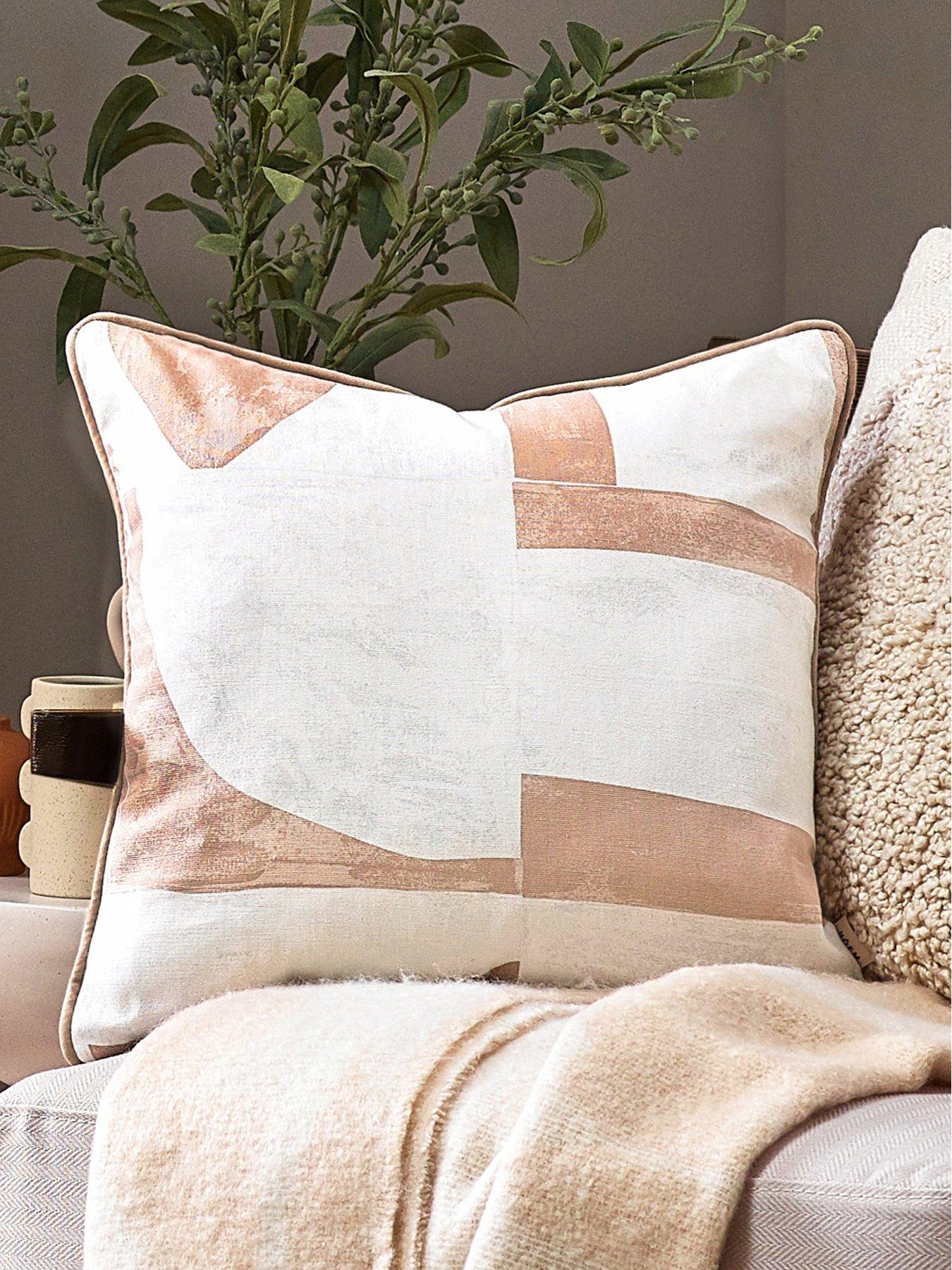 hoem-carro-45x45-polyester-cushion-clay
