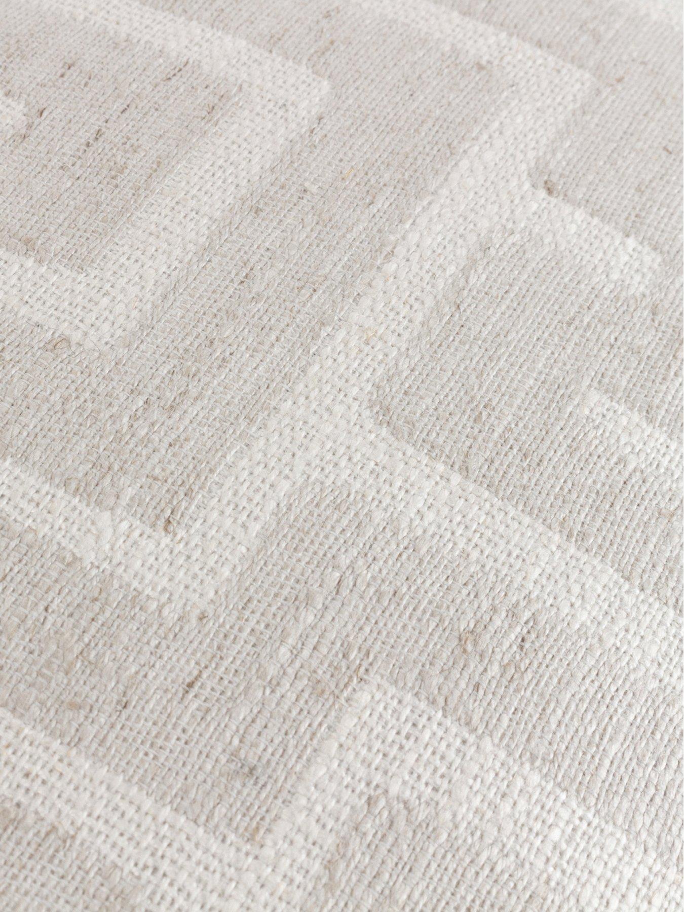 image of hoem-lauder-45x45-polyester-cushion-white