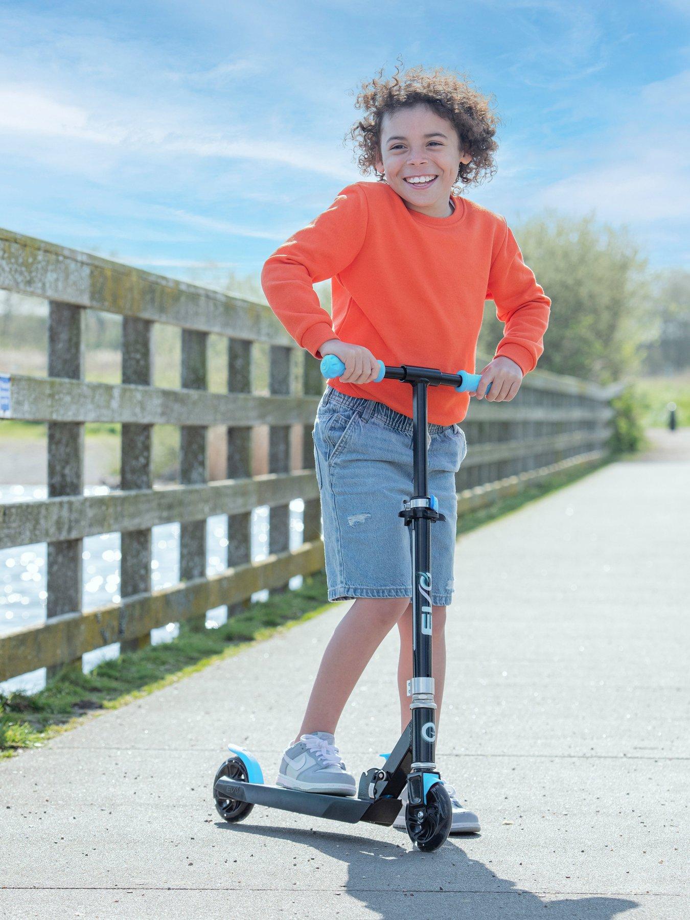 Image 3 of 7 of EVO Light Blast Foldable Scooter - Baby Blue