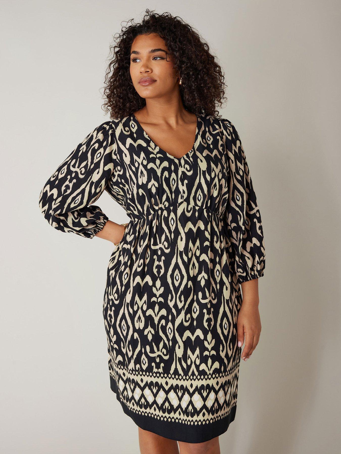 undefined Border Print Dress - Black