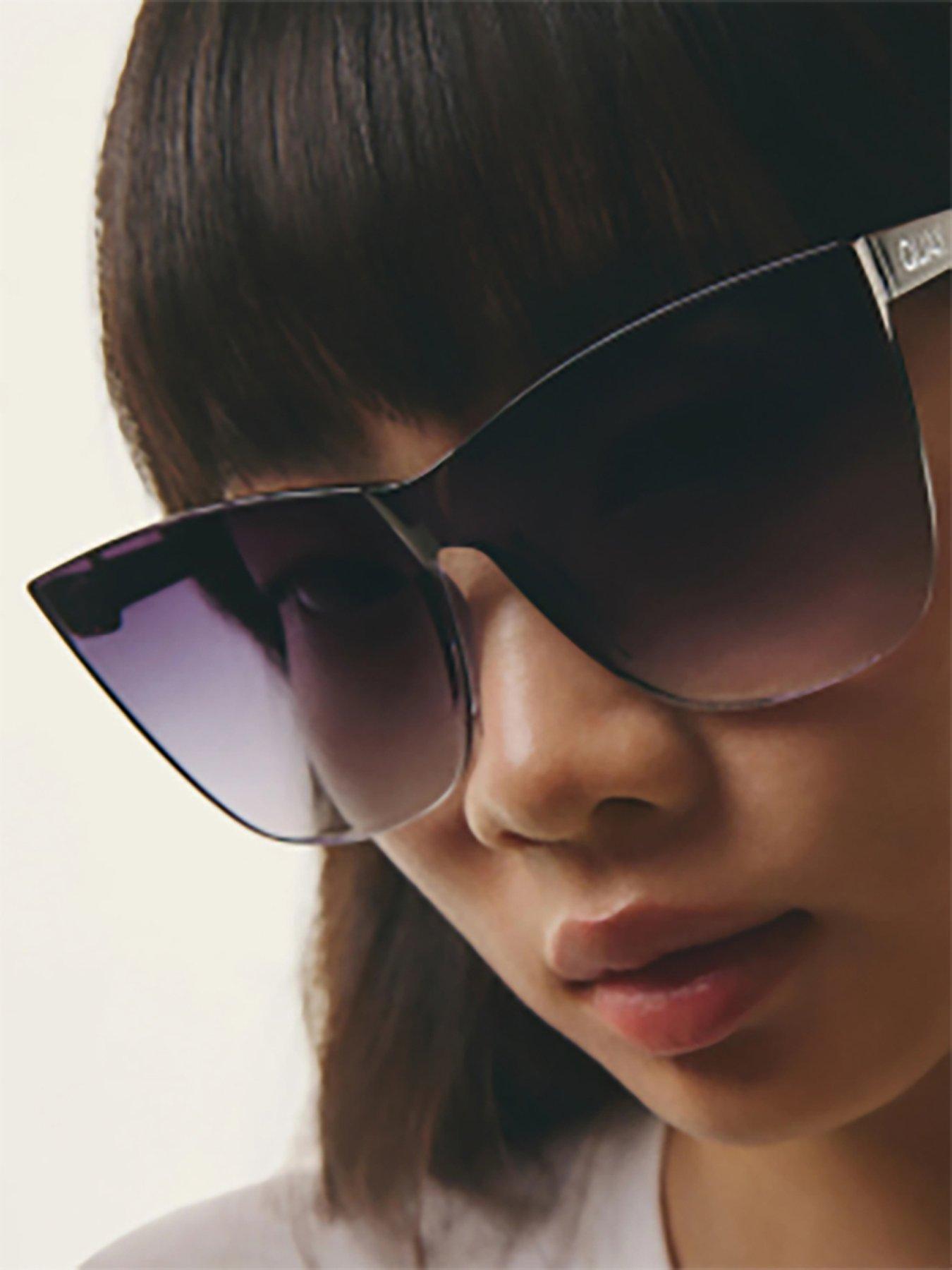 quay-australia-come-thru-dramatic-fade-cateye-frame-sunglasses--black