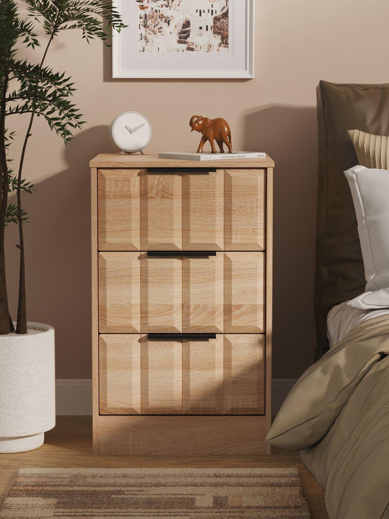 undefined Washington Ready Assembled 3 Drawer Bedside