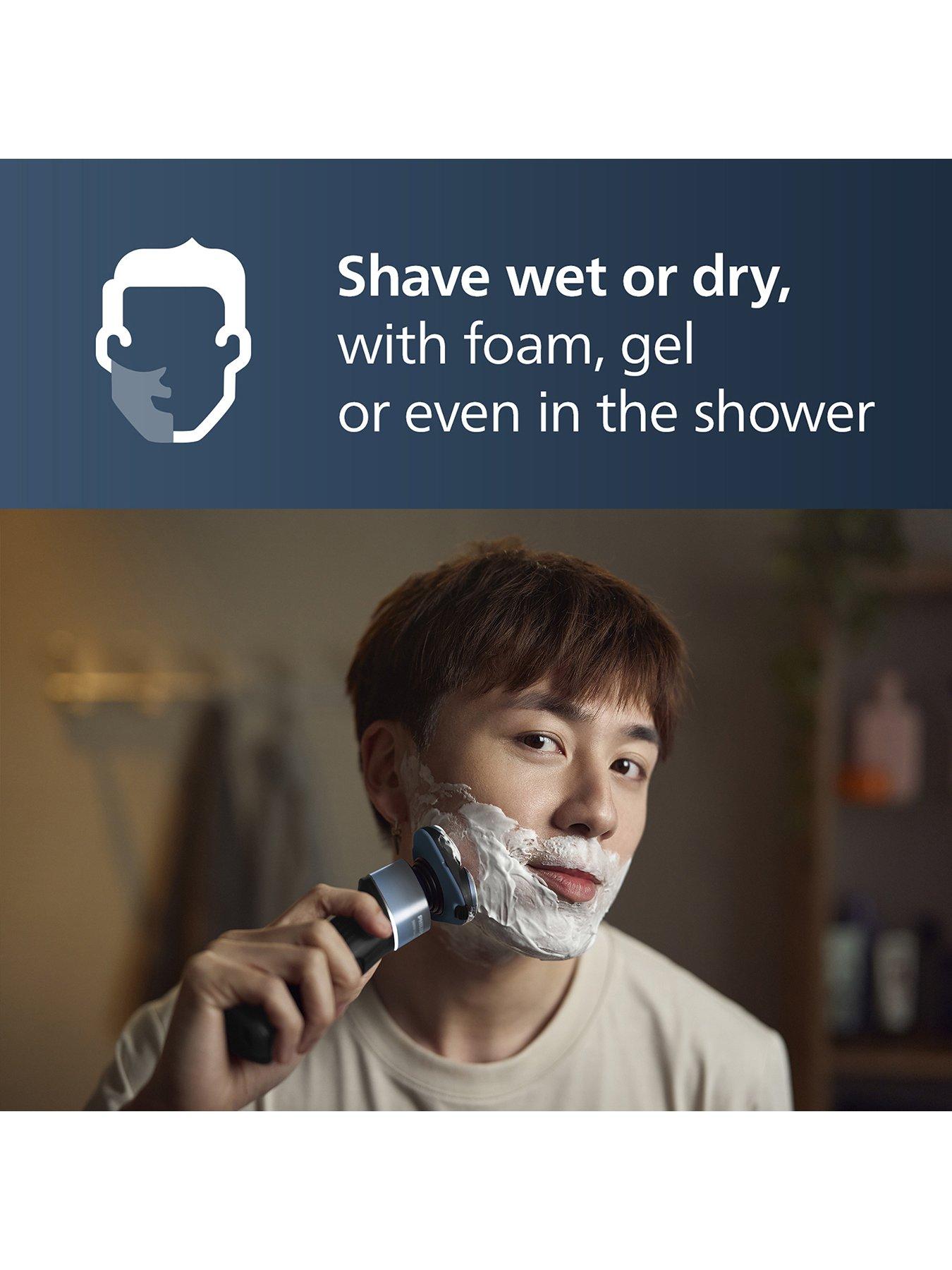 Image 5 of 8 of Philips Wet &amp; Dry Electric Shaver Series 5000X - X5006/00