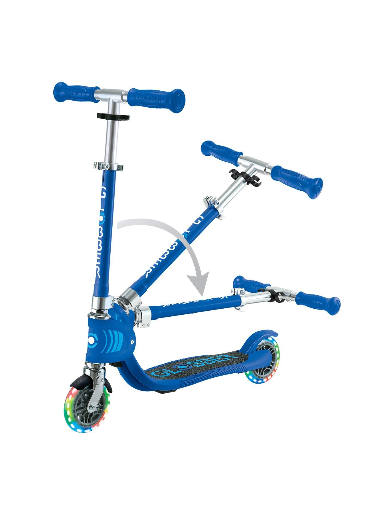 Image 4 of 8 of GLOBBER Flow Foldable Junior Scooter&nbsp;- Navy Blue