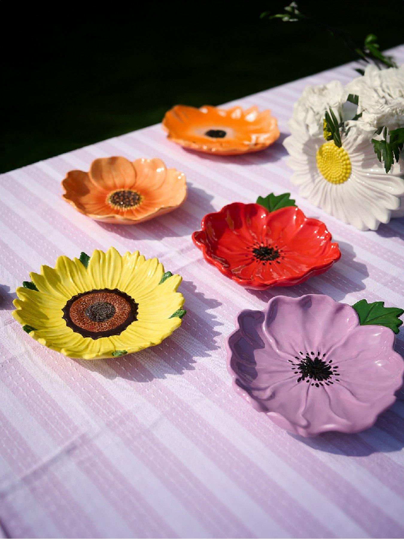 Hestia Set of 4 Bright Flower Plates