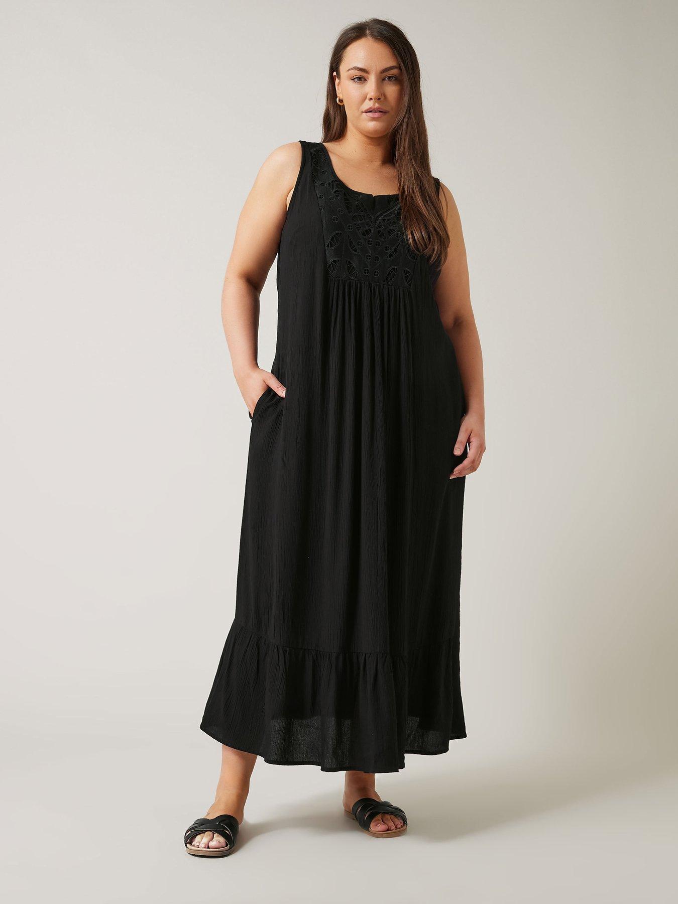undefined Broidery Panel Maxi Dress - Black