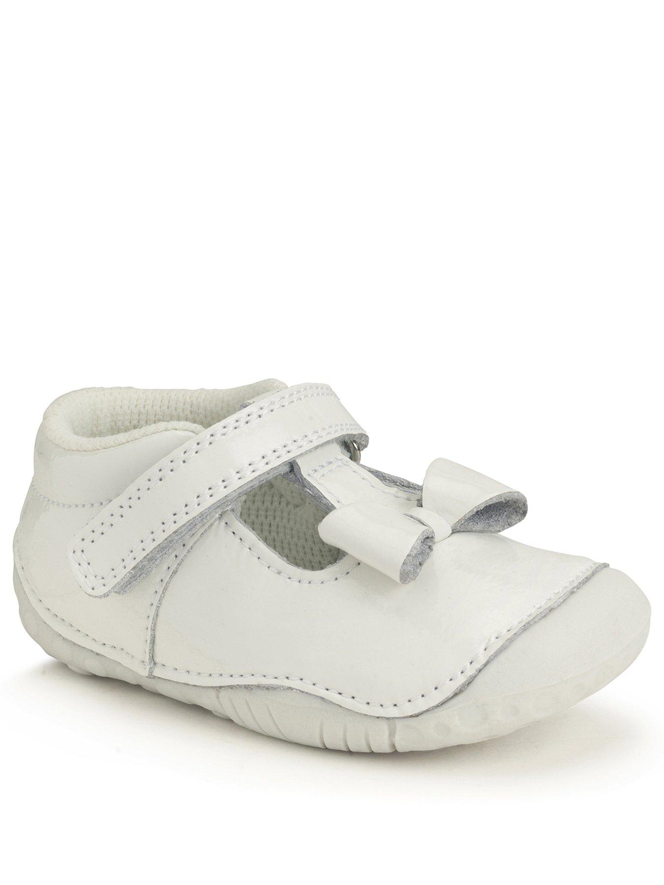  image of start-rite-unisex-wiggle-prewalkers-shoe-white