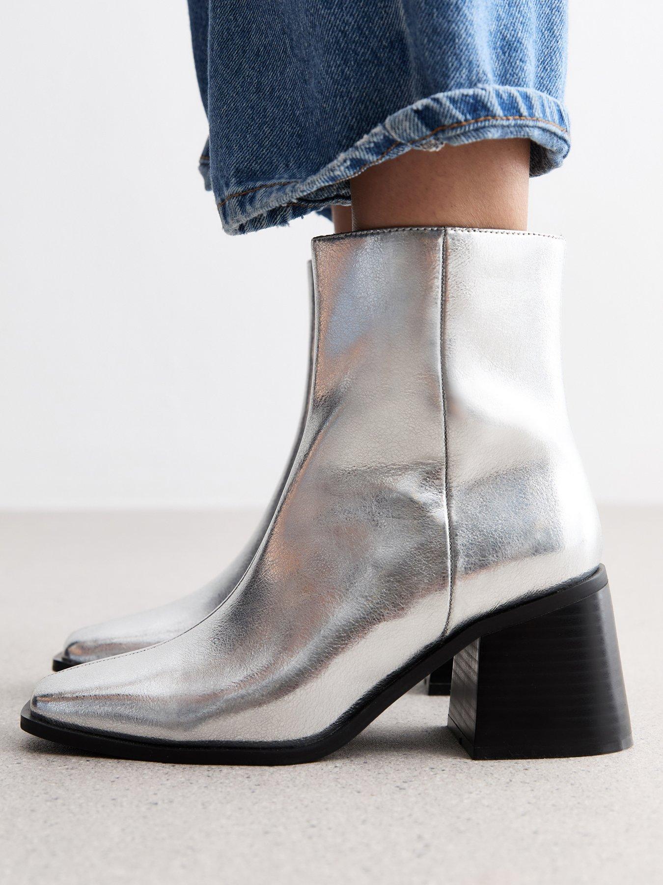 Image 5 of 6 of New Look PU Boots - Silver
