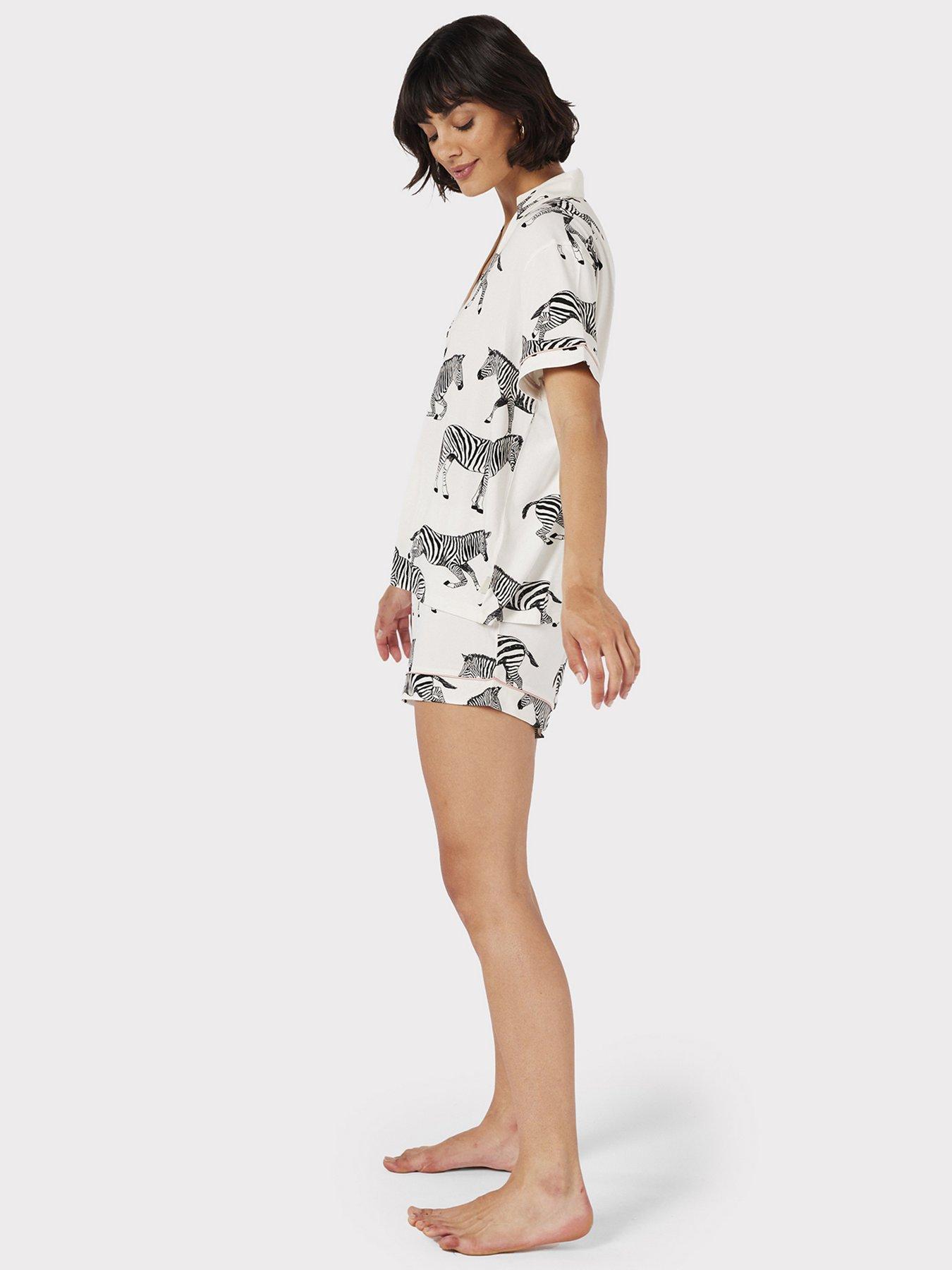 Image 3 of 6 of CHELSEA PEERS White Zebra Print V-neck Button Up Short Pyjama Set - White