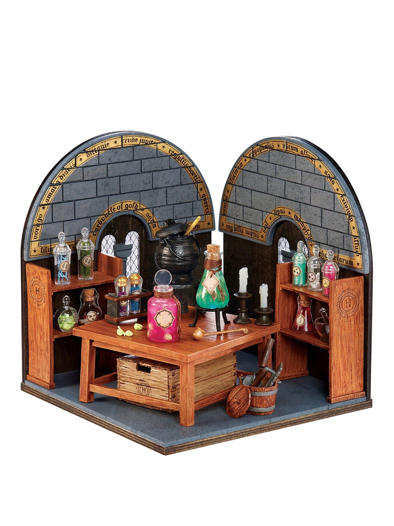 mini-verse-mgas-miniverse-make-it-mini-harry-potter-potions-class
