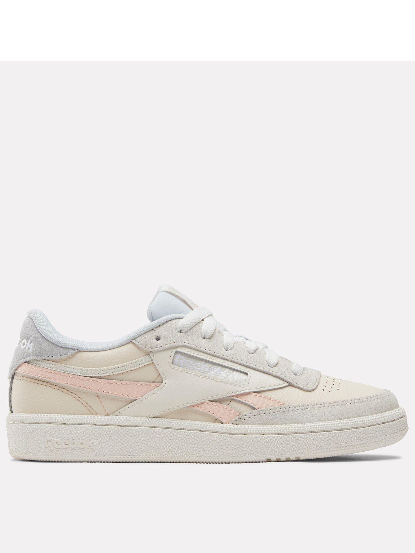 undefined Women's Club C Revenge Trainers - Cream