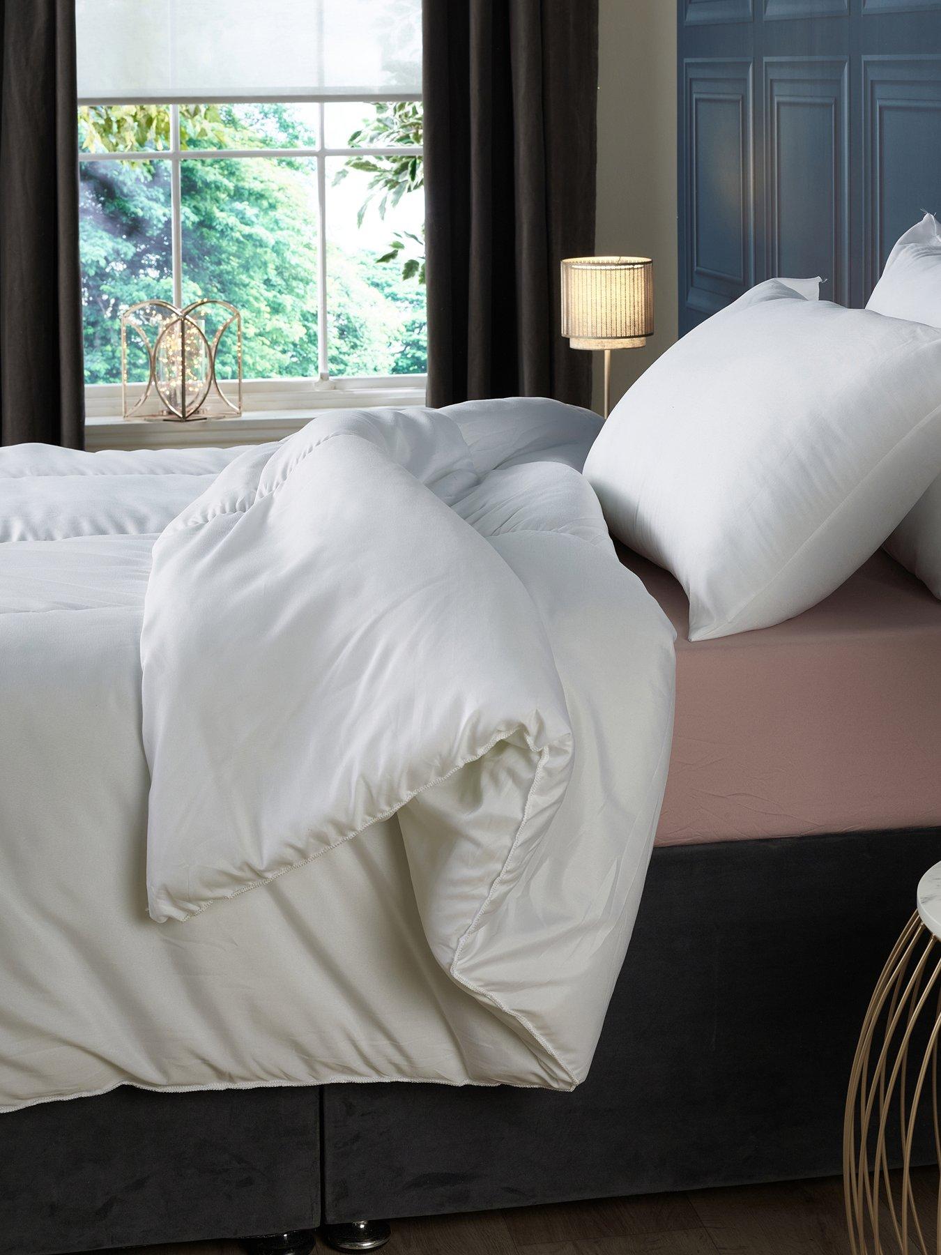 Image 3 of 5 of The Very Collection Anti-Allergy 10.5 Tog Duvet -&nbsp;Double - White
