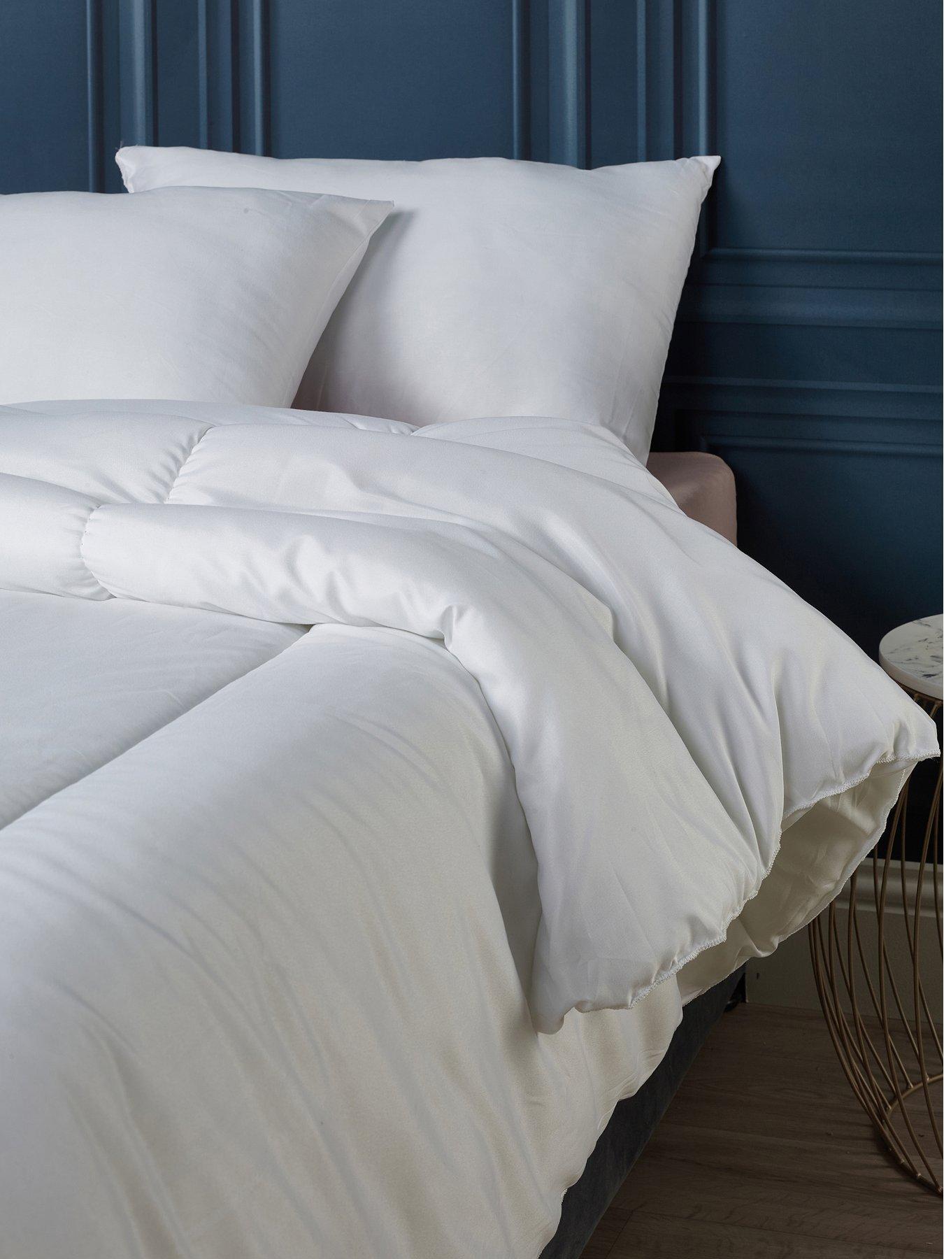 Image 5 of 5 of The Very Collection Anti-Allergy 10.5 Tog Duvet -&nbsp;Double - White