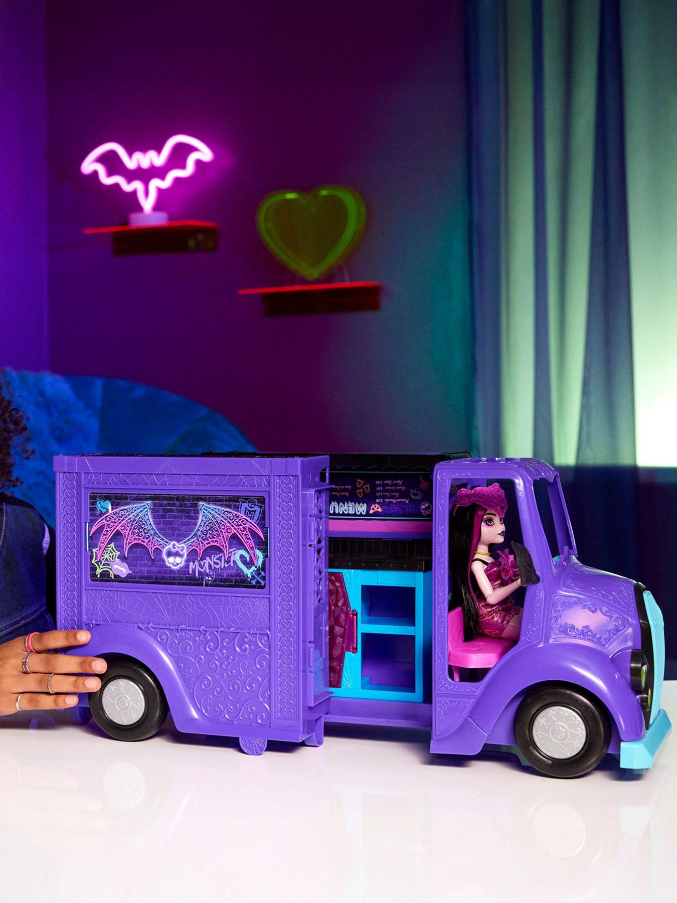 monster-high-draculaura-doll-and-fangtastic-rockin-food-truck-playset
