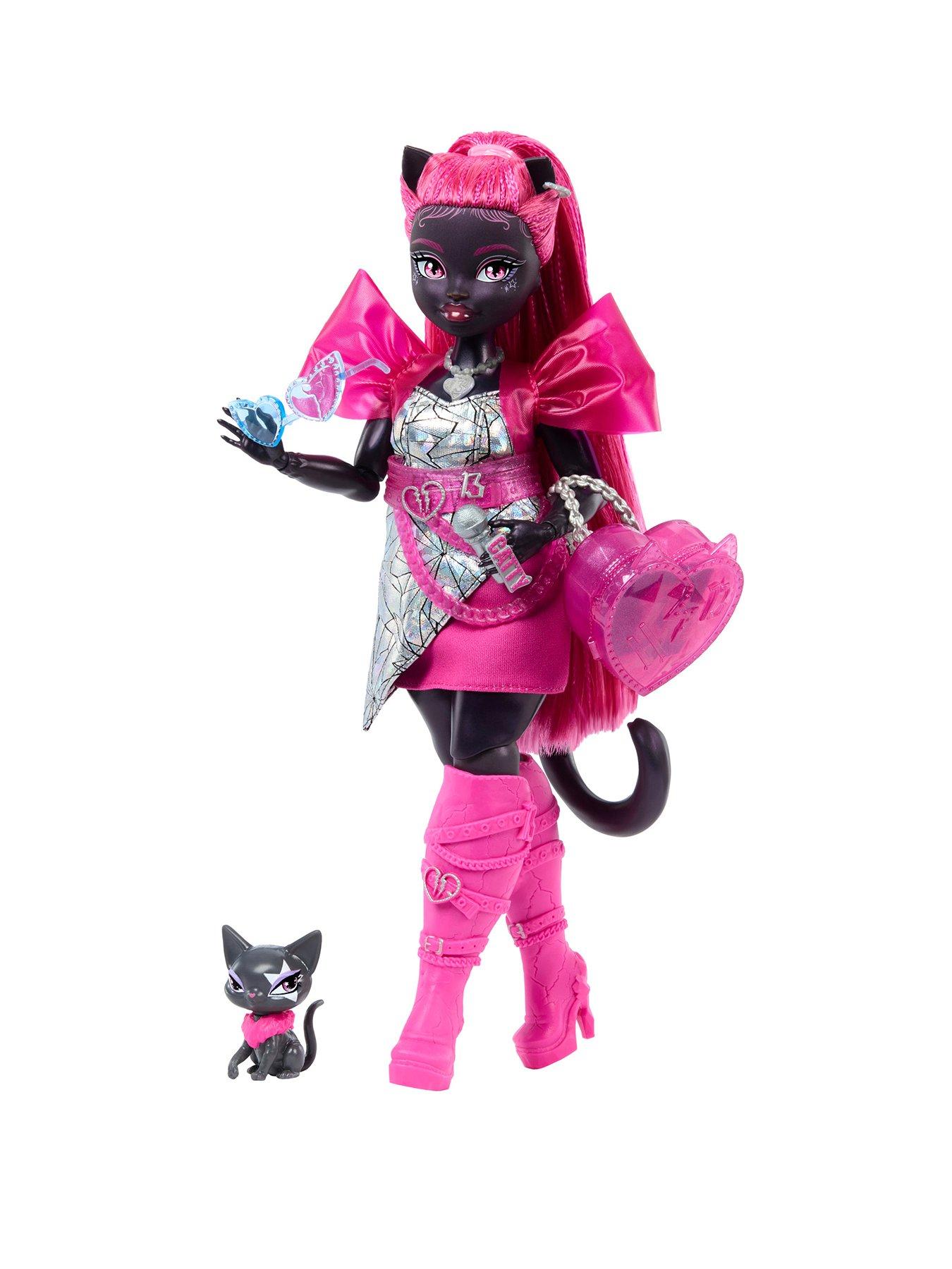 monster-high-catty-noir-fashion-doll-with-pet-cat-amulette-and-accessories