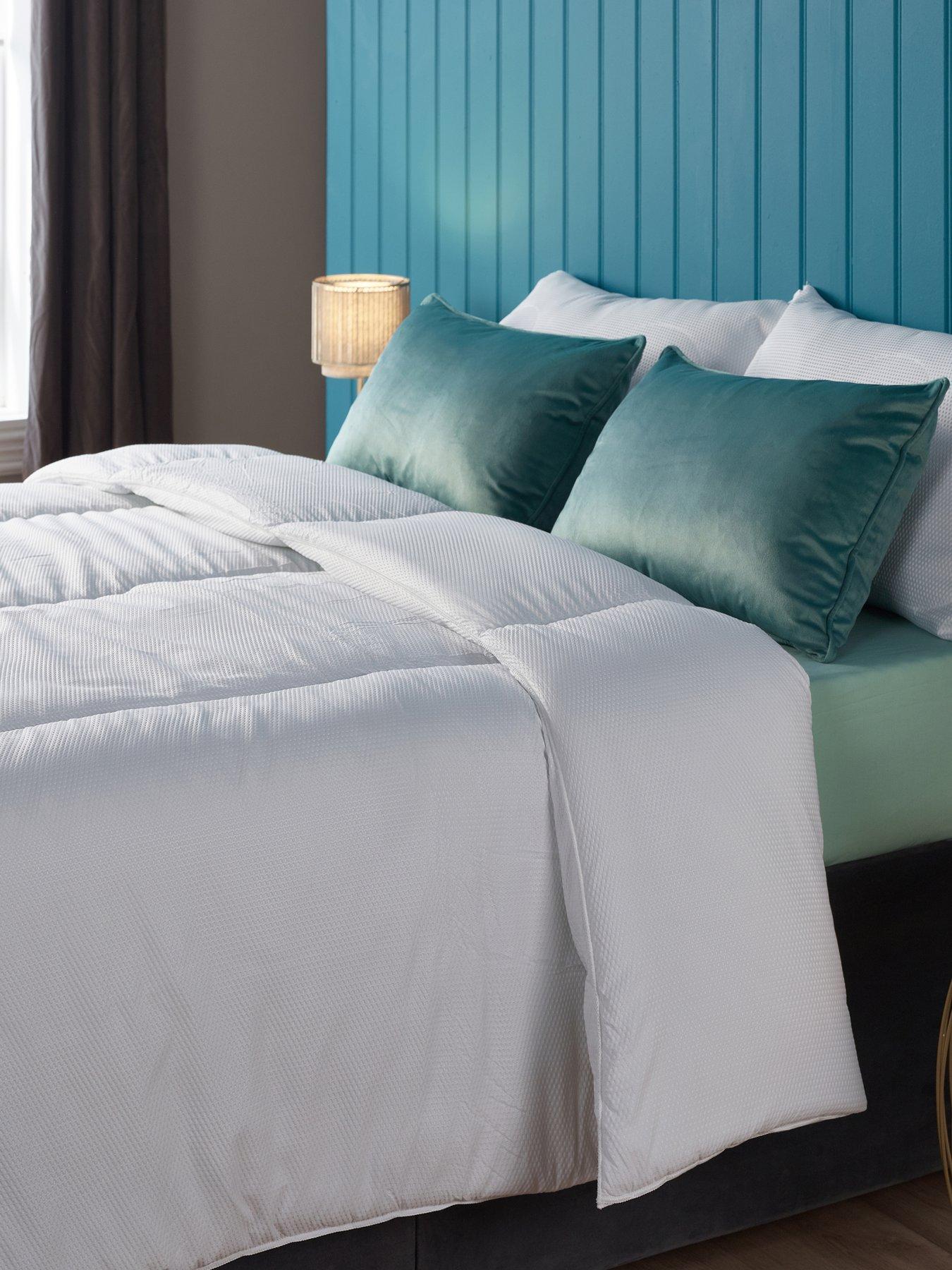 Image 4 of 5 of The Very Collection Soft Touch Waffle 10.5 Tog Duvet- Super King - White