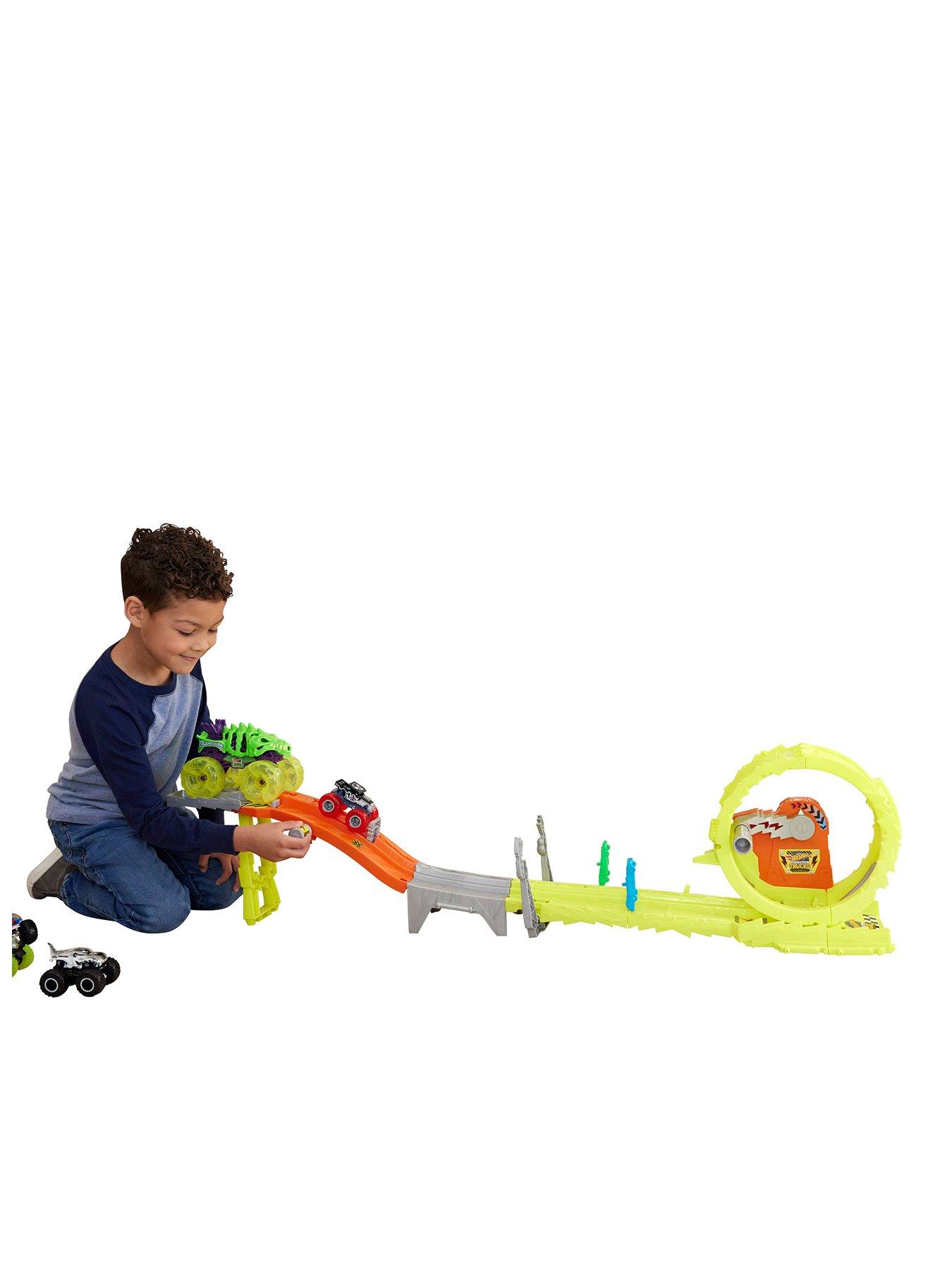 undefined Monster Trucks 1:64 Charge  &  Chase Challenge