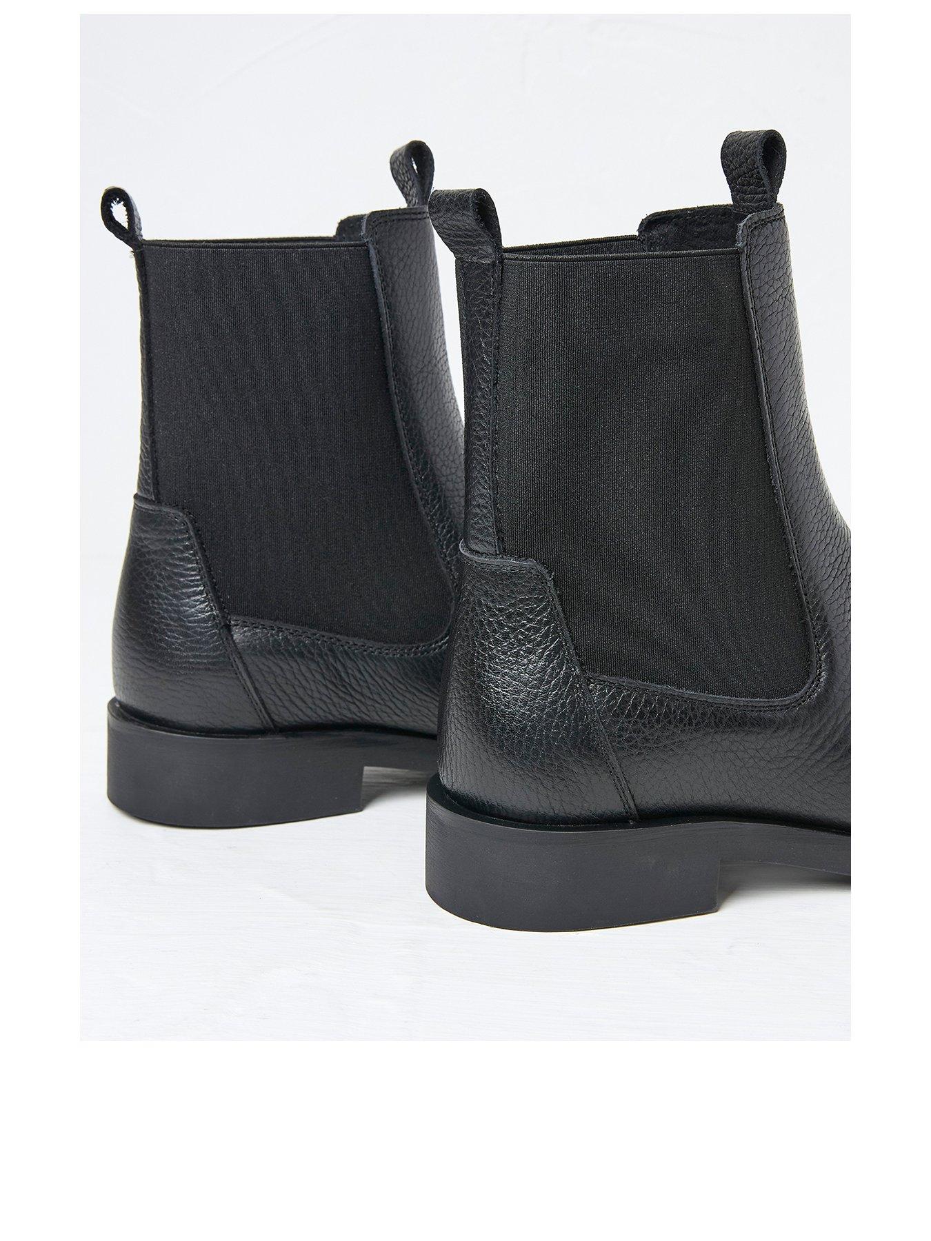 Blair Ankle Chelsea Boot Black