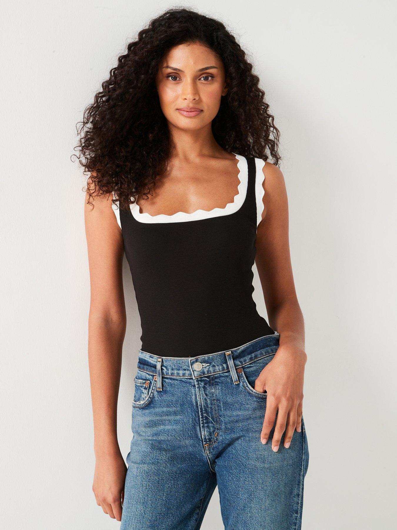 undefined Scallop Edge Contrast Trim Rib Vest - Black