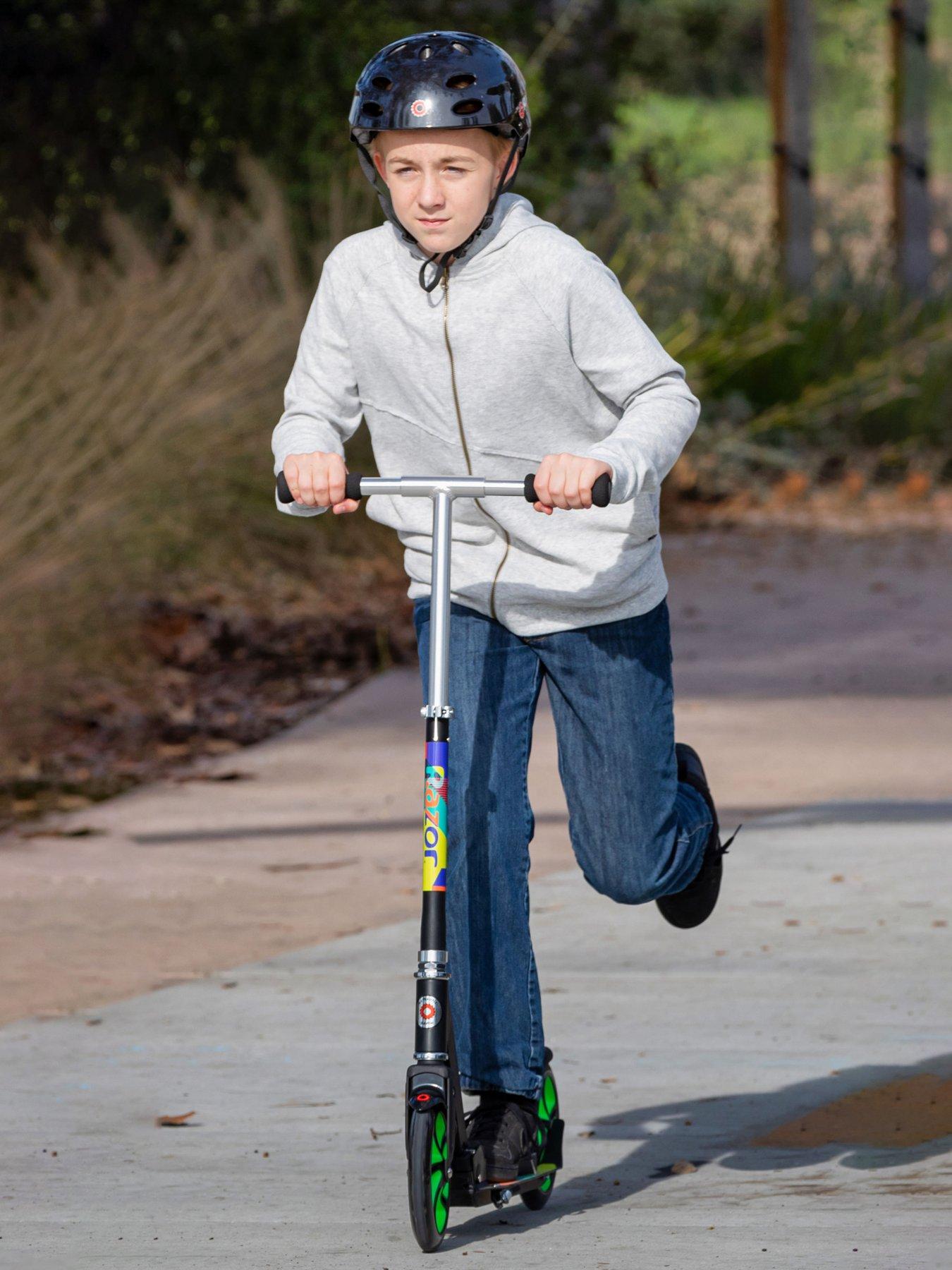  image of razor-a5-lux-lighted-scooter-green