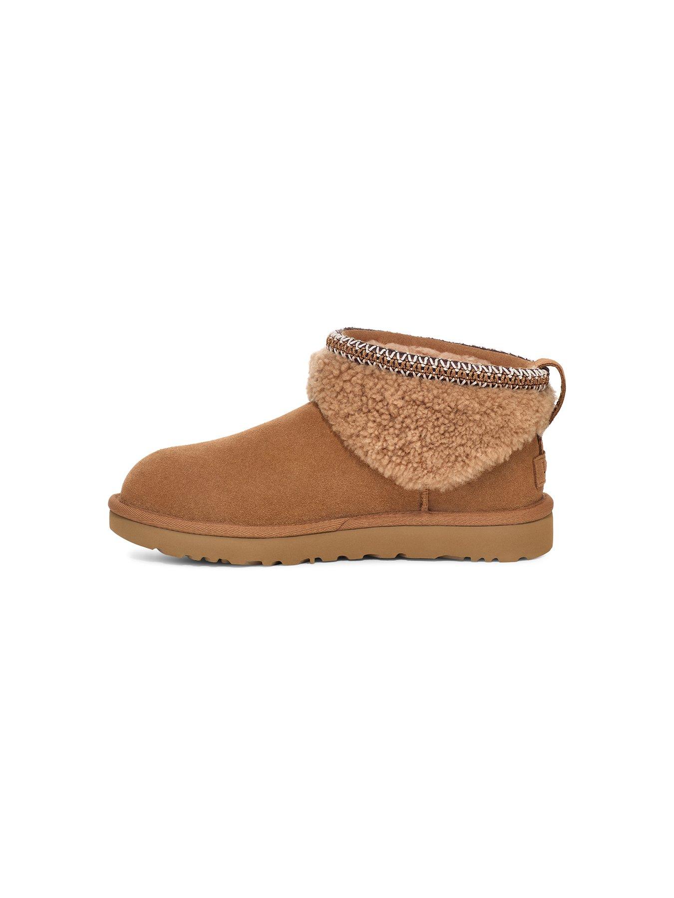 Image 4 of 5 of UGG Womens Classic Ultra Mini Maxi Curly Boots - Chestnut