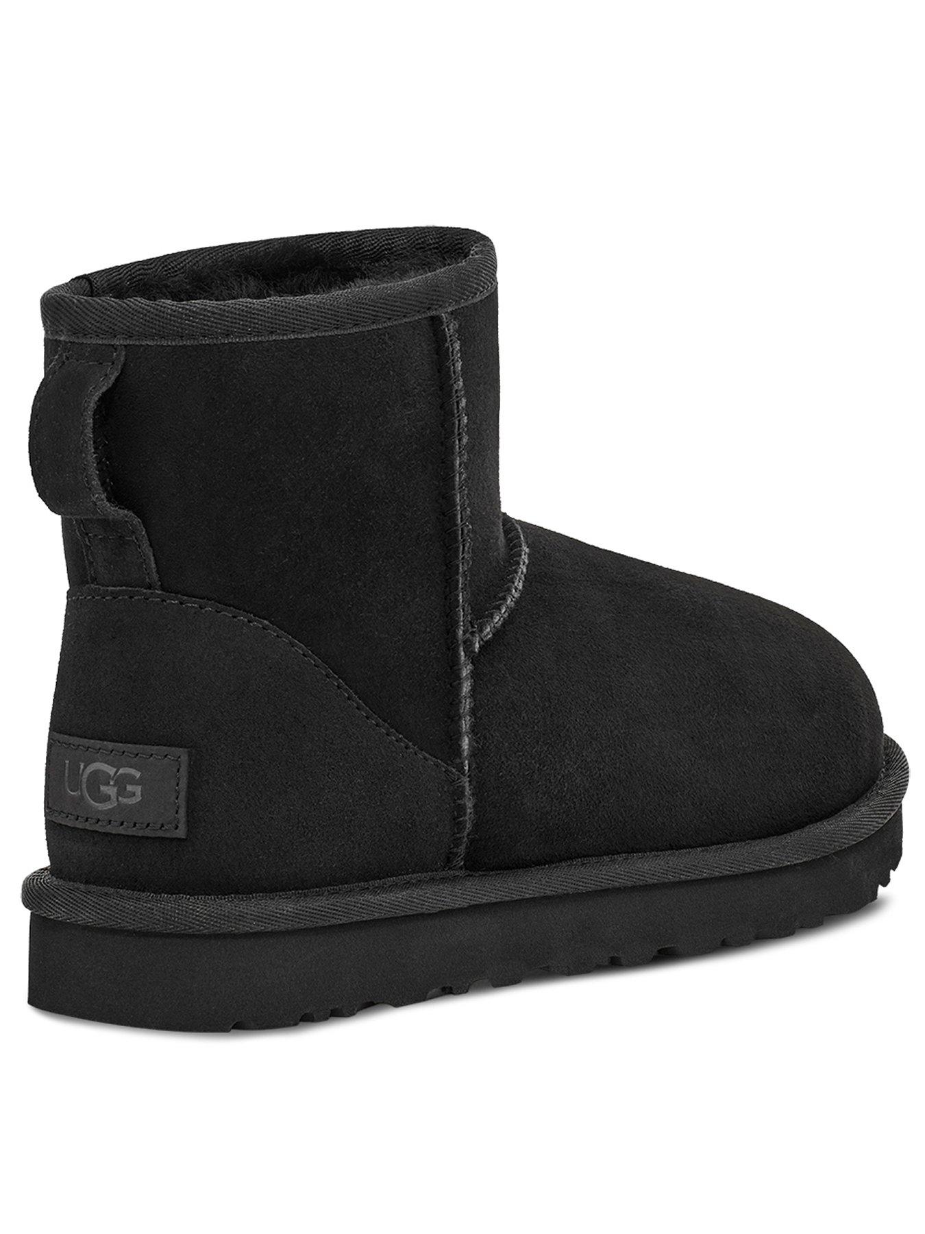 Image 3 of 6 of UGG Classic Mini II Boots&nbsp;- Black