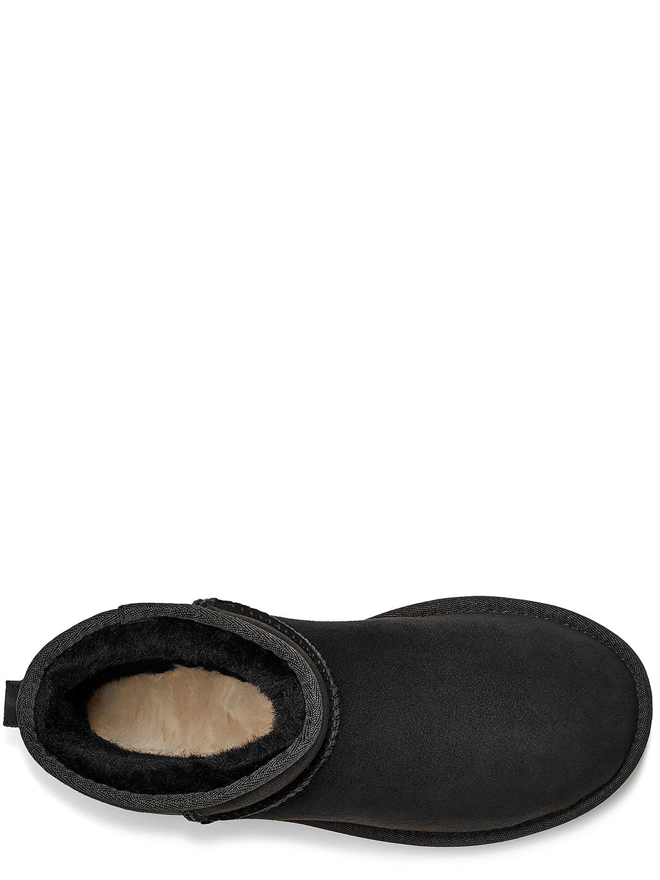 Image 4 of 6 of UGG Classic Mini II Boots&nbsp;- Black
