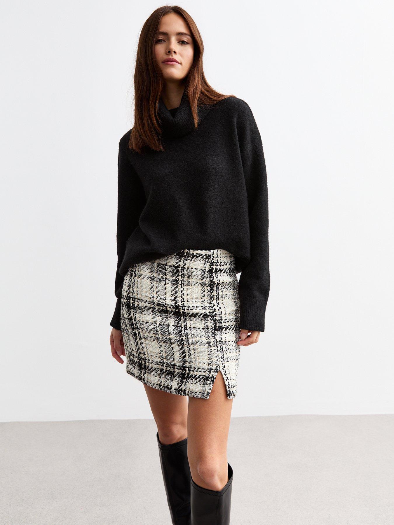 undefined Check Slit Hem Boucle Mini Skirt - White