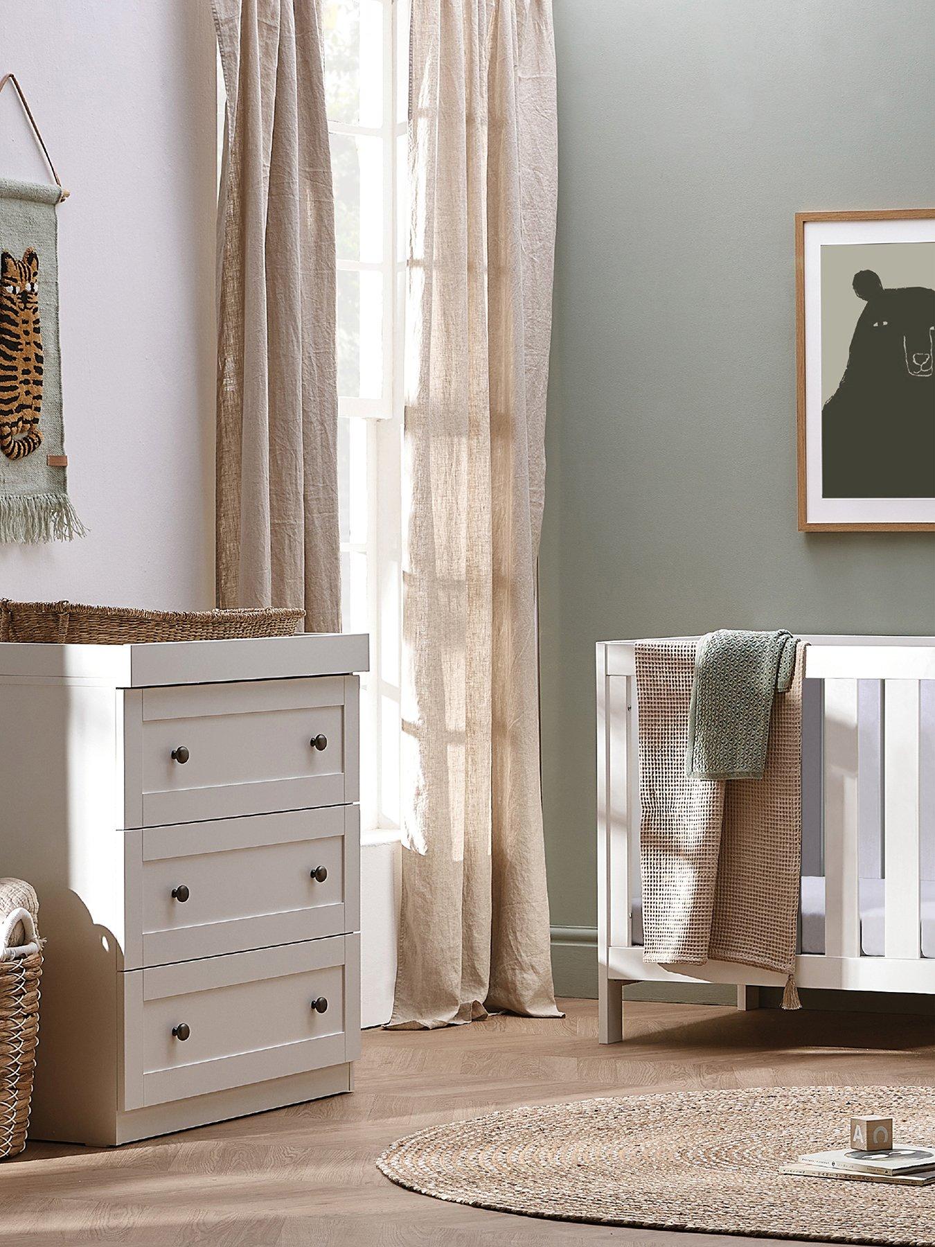 Silver Cross Bromley White - 2 Piece Set (Cot Bed and Dresser)