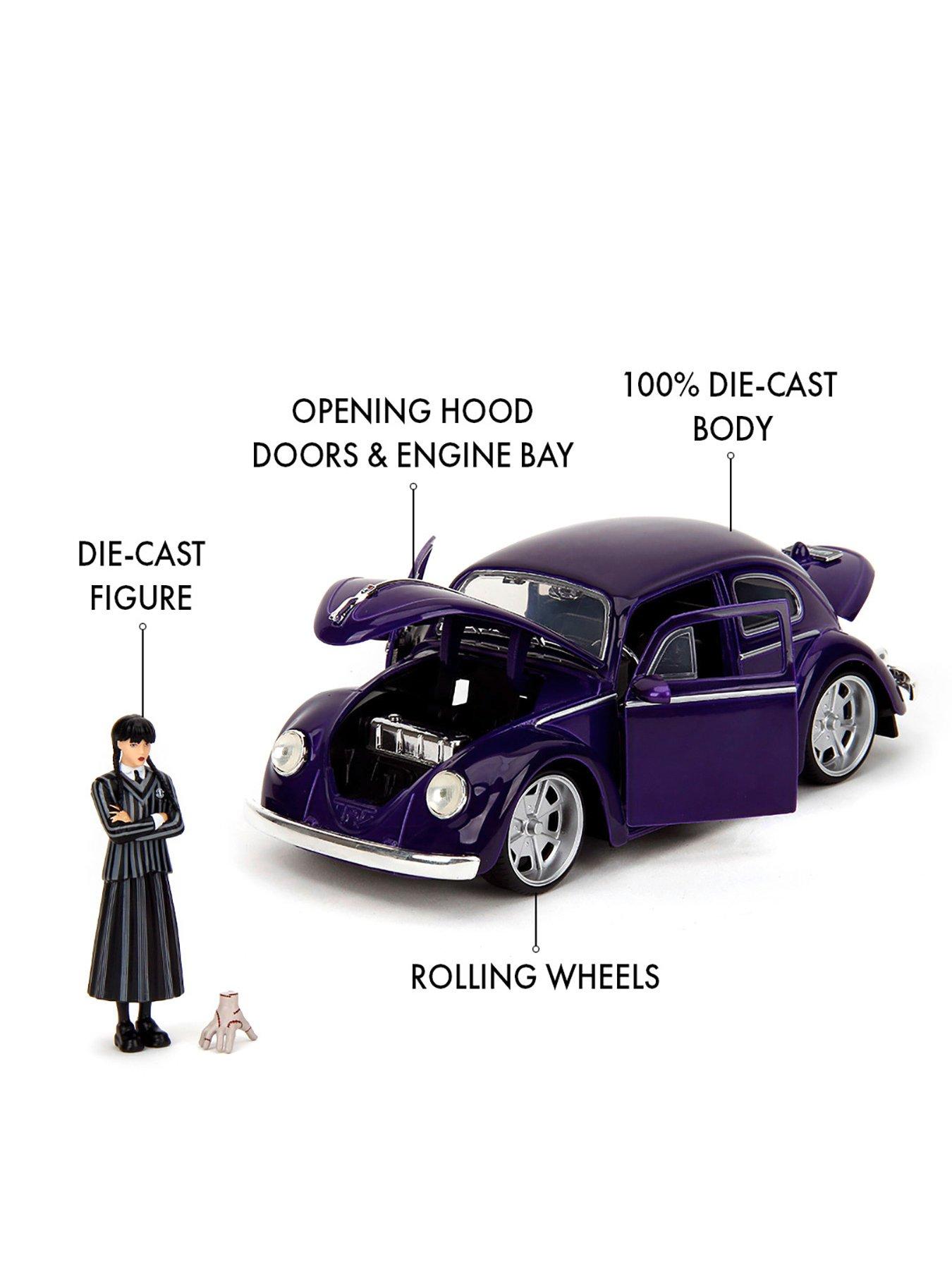Image 3 of 7 of Wednesday Volkswagen Beetle 1:24 Die-Cast with Figure