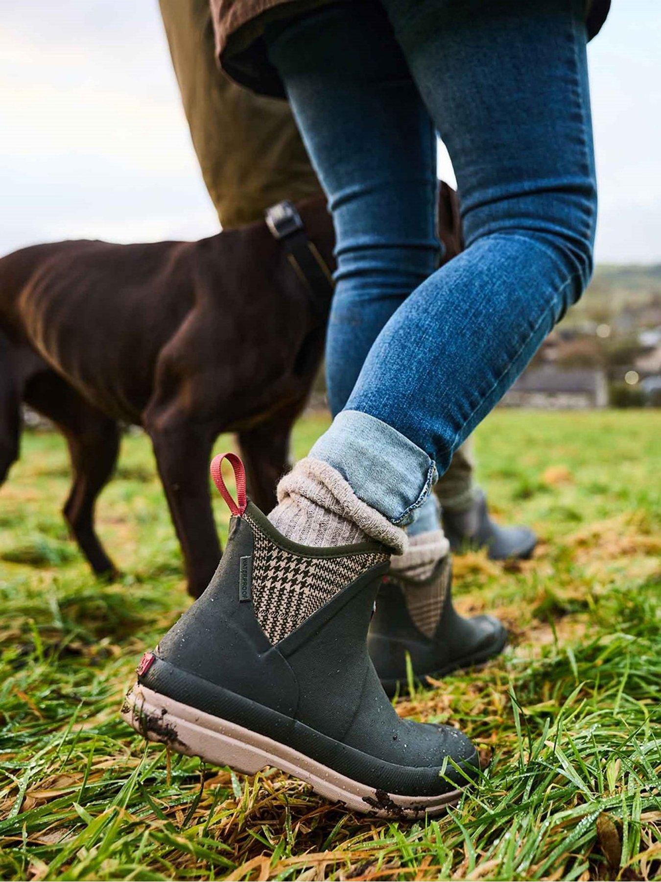  image of muck-boots-ladies-originals-ankle-boots-dark-green