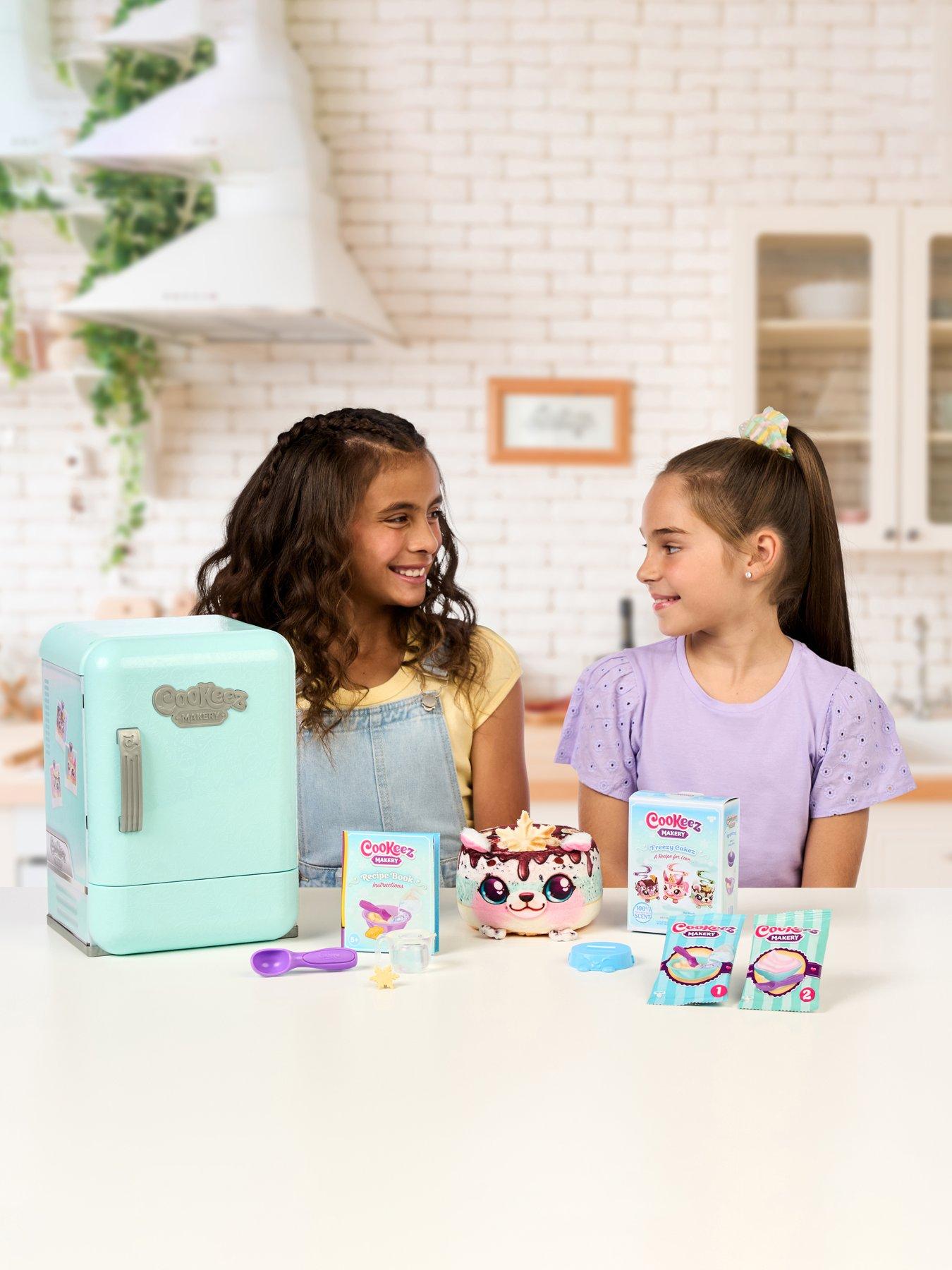 Image 2 of 7 of Cookeez Makery Cookeez Makery Freezy Cakez Decorate Your Plush&nbsp;Playset