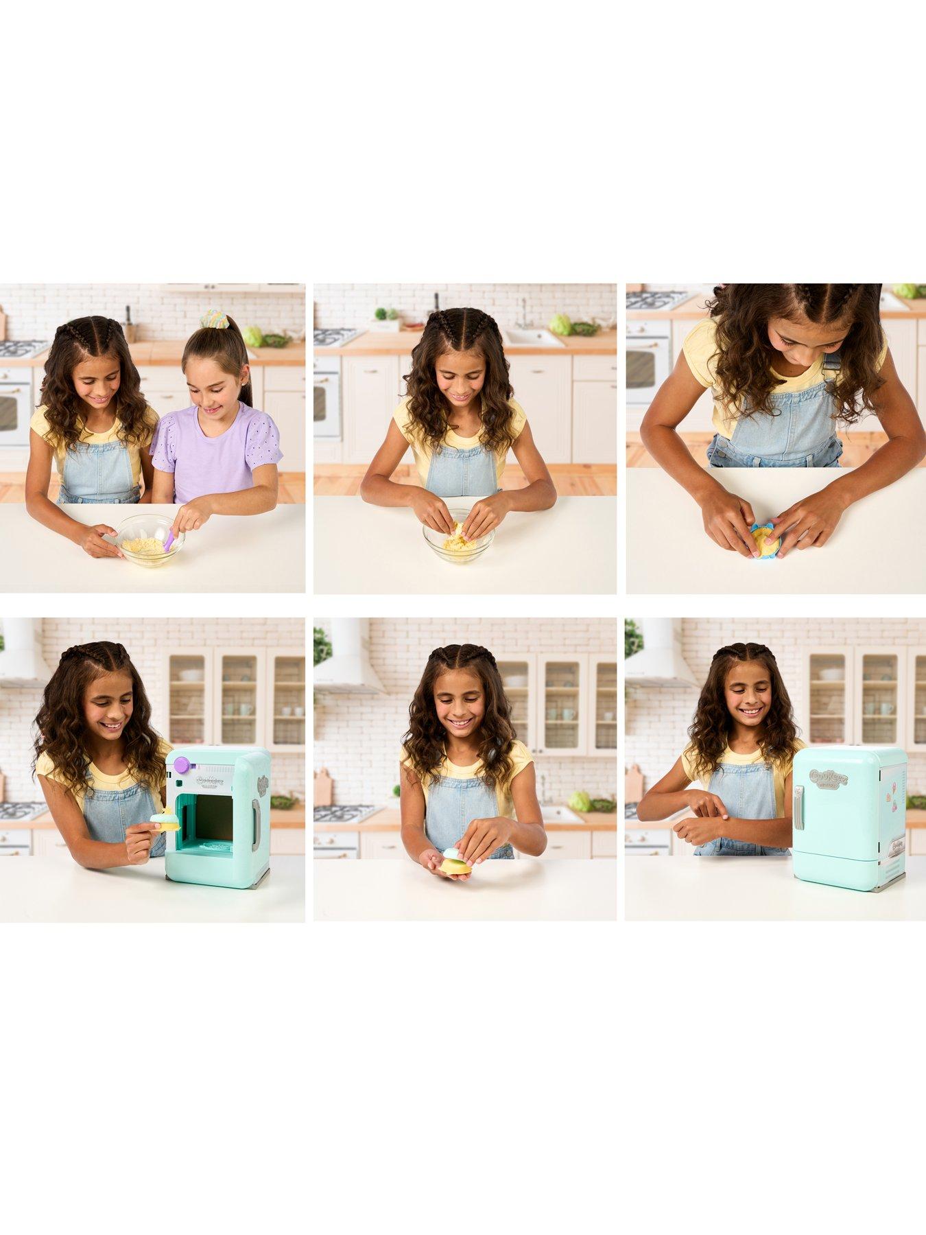 Image 5 of 7 of Cookeez Makery Cookeez Makery Freezy Cakez Decorate Your Plush&nbsp;Playset