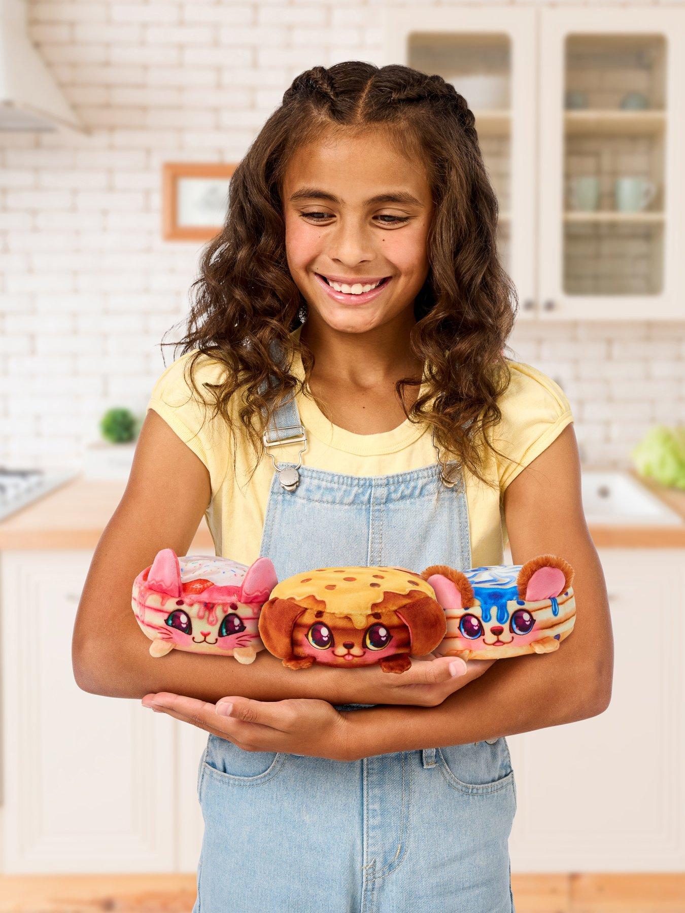  image of cookeez-makery-cookeez-makery-pancake-treatz-decorate-your-plushnbspplayset