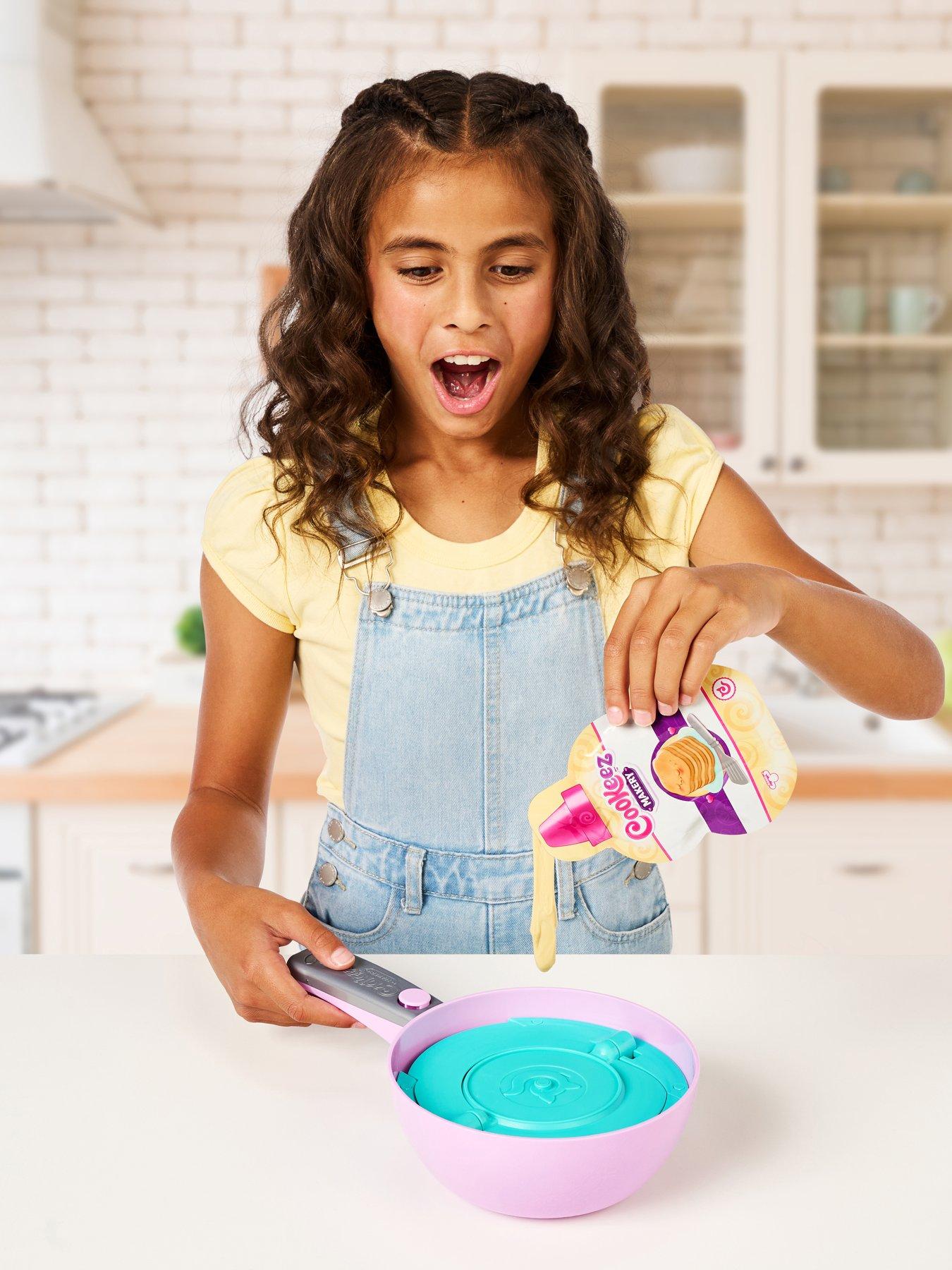 Image 4 of 7 of Cookeez Makery Cookeez Makery Pancake Treatz Decorate Your Plush&nbsp;Playset