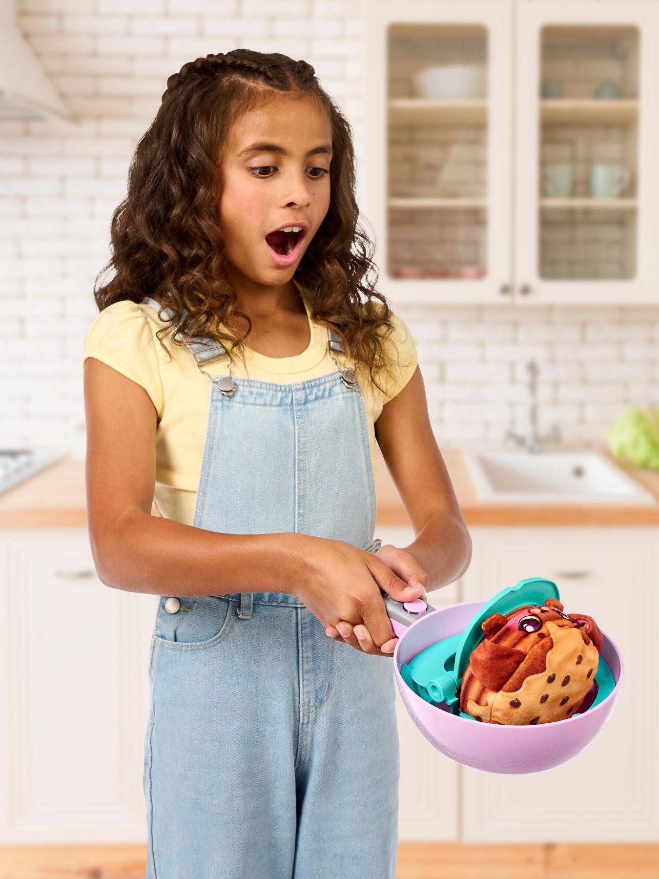  image of cookeez-makery-cookeez-makery-pancake-treatz-decorate-your-plushnbspplayset