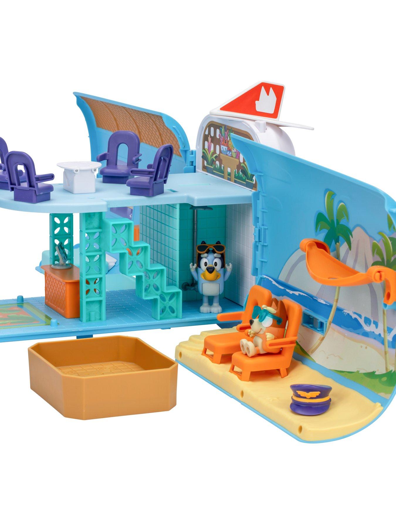Image 5 of 7 of Bluey 3 in 1 Transforming Plane Playset