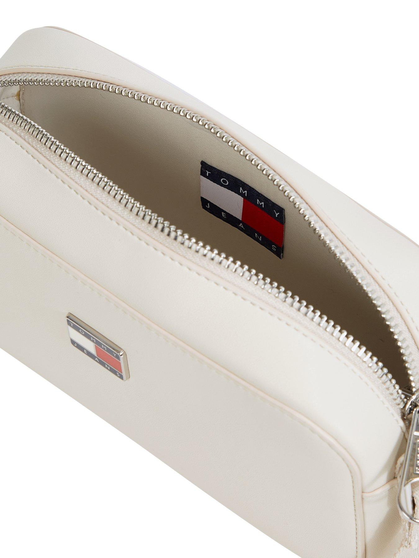  image of tommy-jeans-badge-logo-camera-bag-white