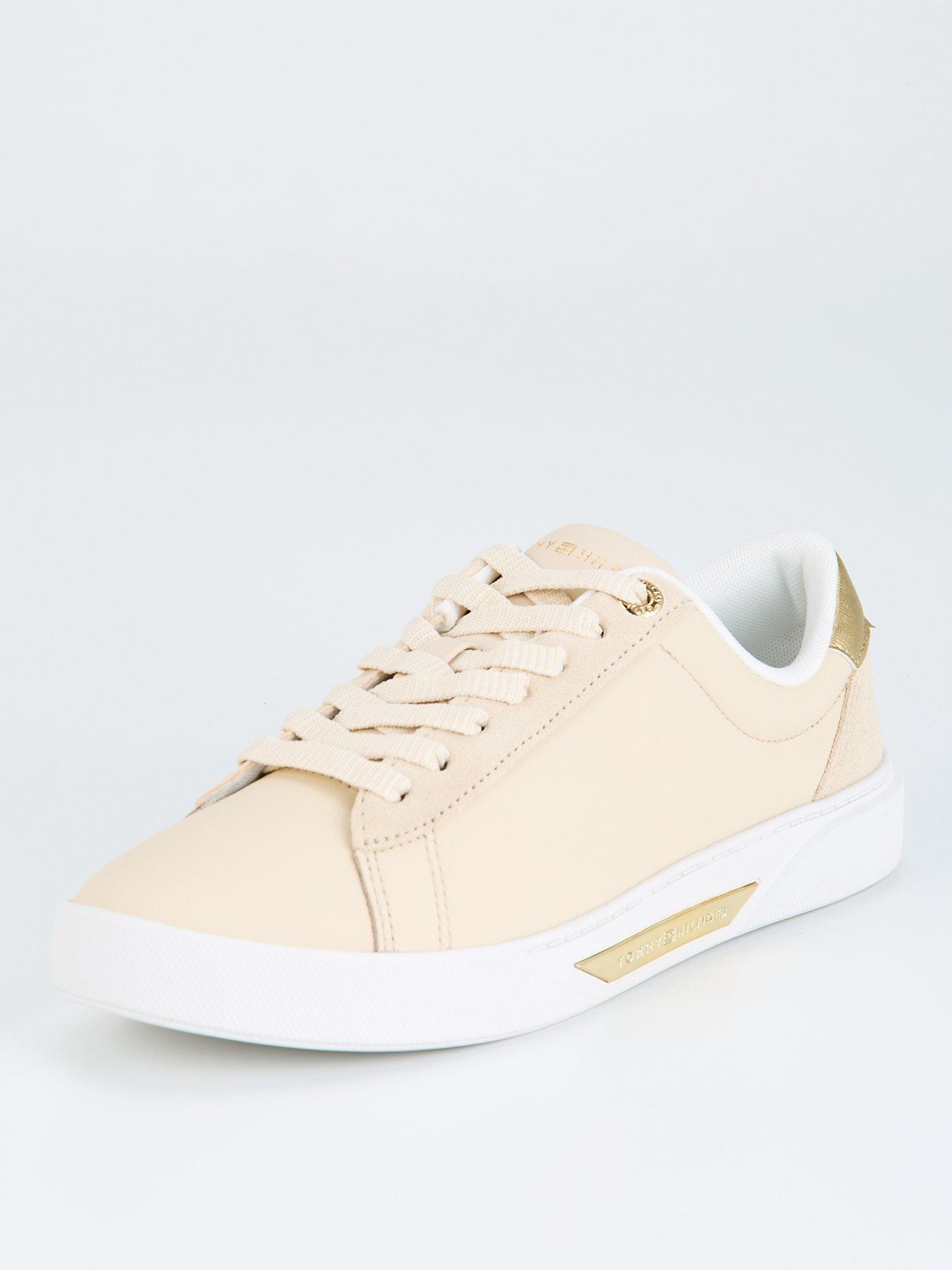  image of tommy-hilfiger-court-logo-trainer-white