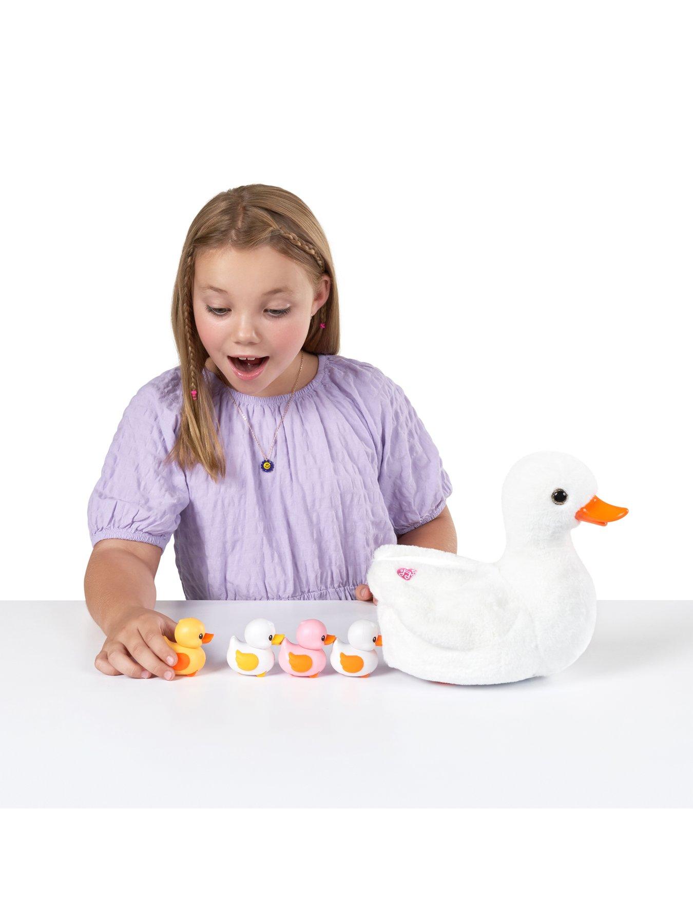  image of zuru-pets-alive-mama-duck-amp-baby-surprise-electronic-petnbspseries-1nbsp