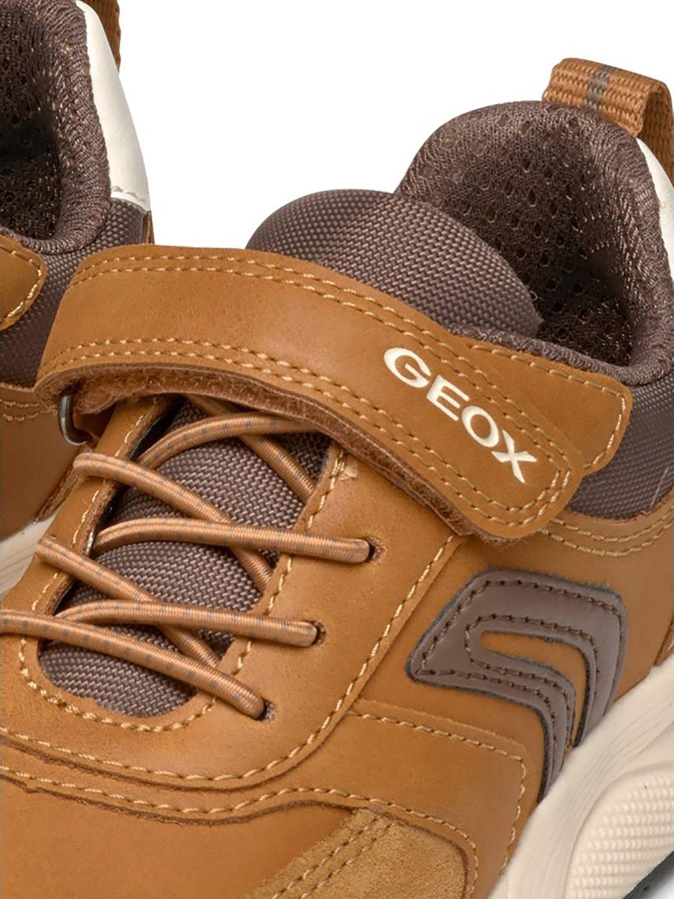  image of geox-rooner-trainer