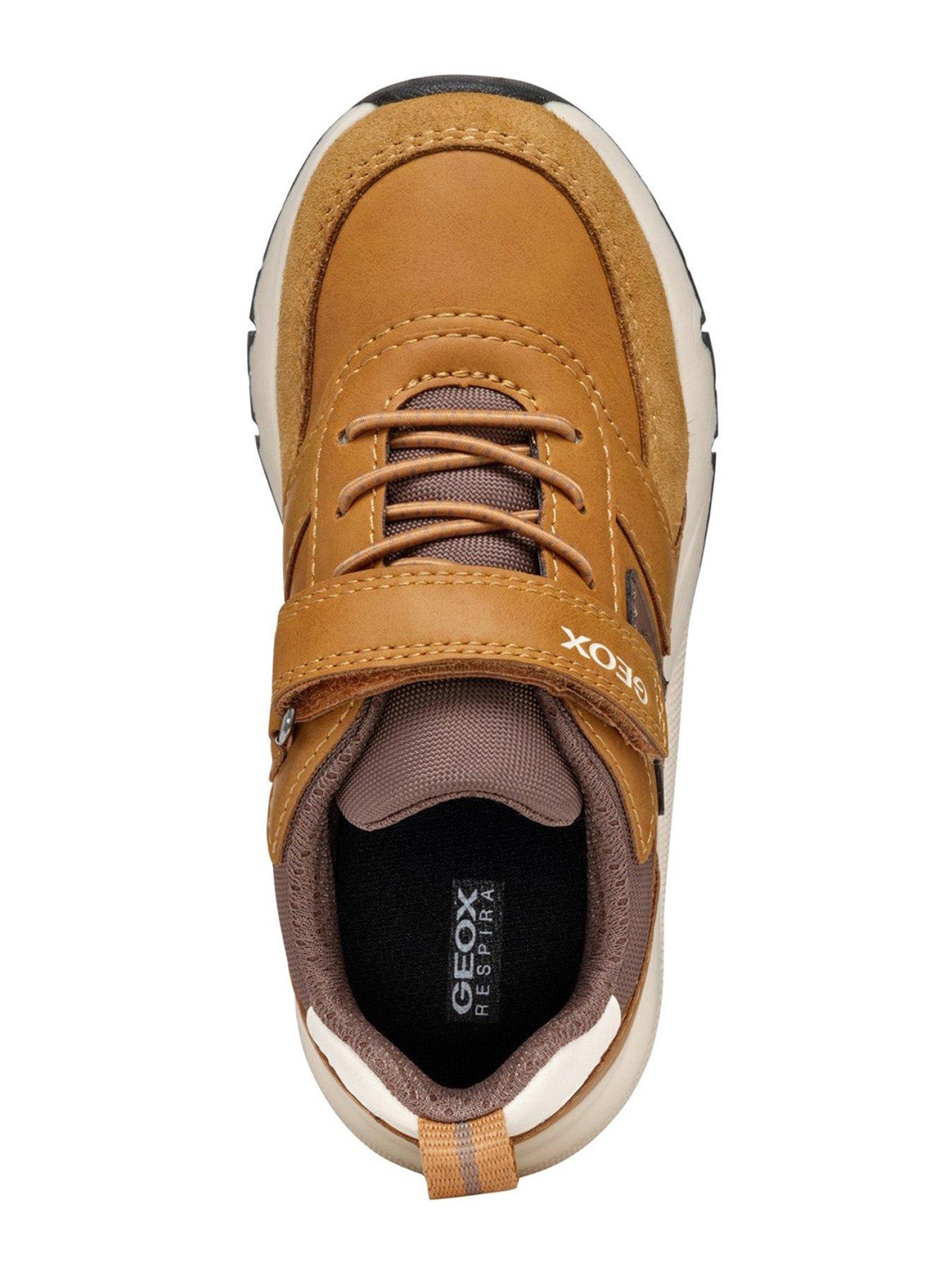  image of geox-rooner-trainer